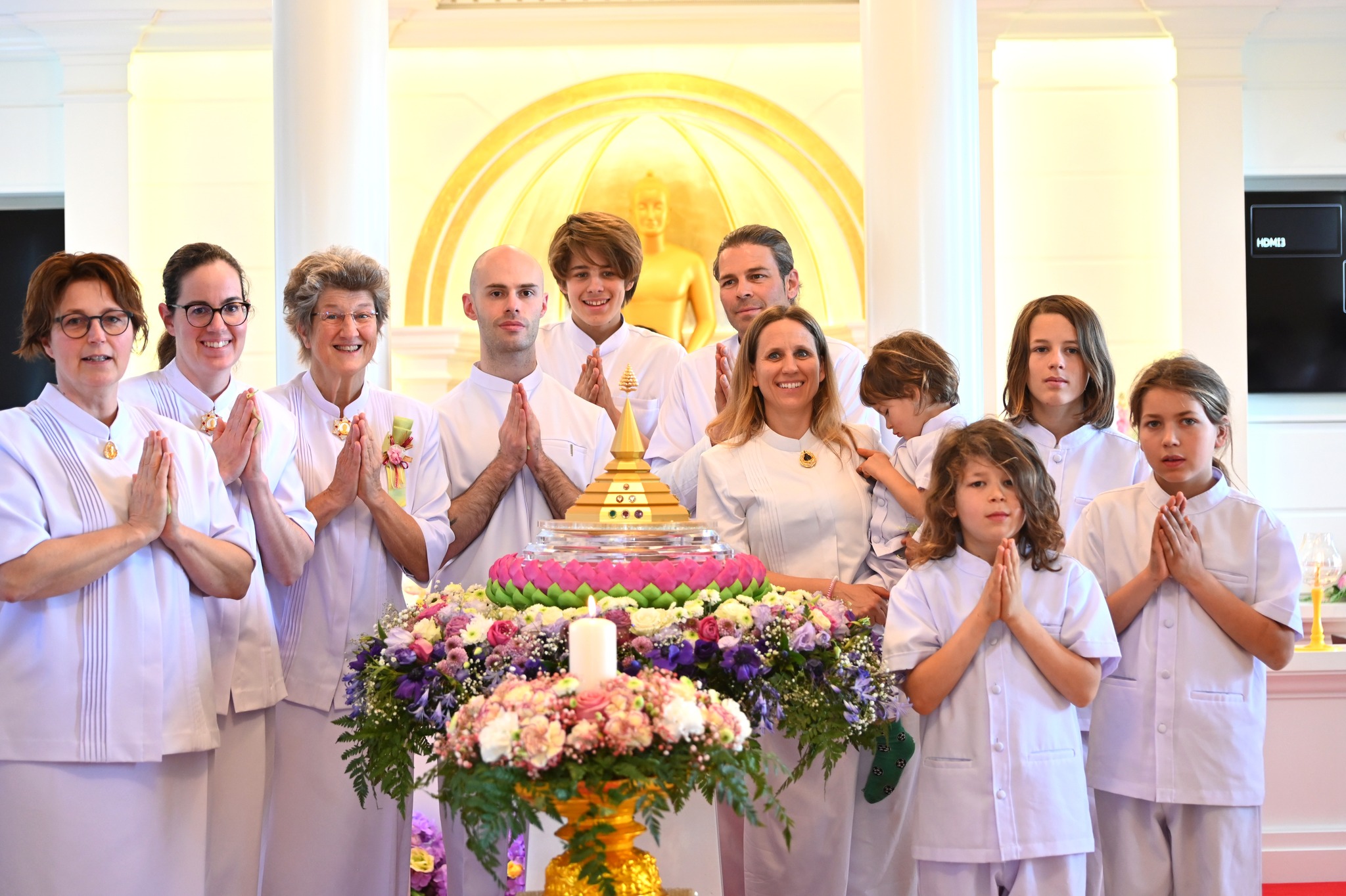 วัดพระธรรมกายสวิตเซอร์แลนด์ จัดงานบุญบูชาข้าวพระ