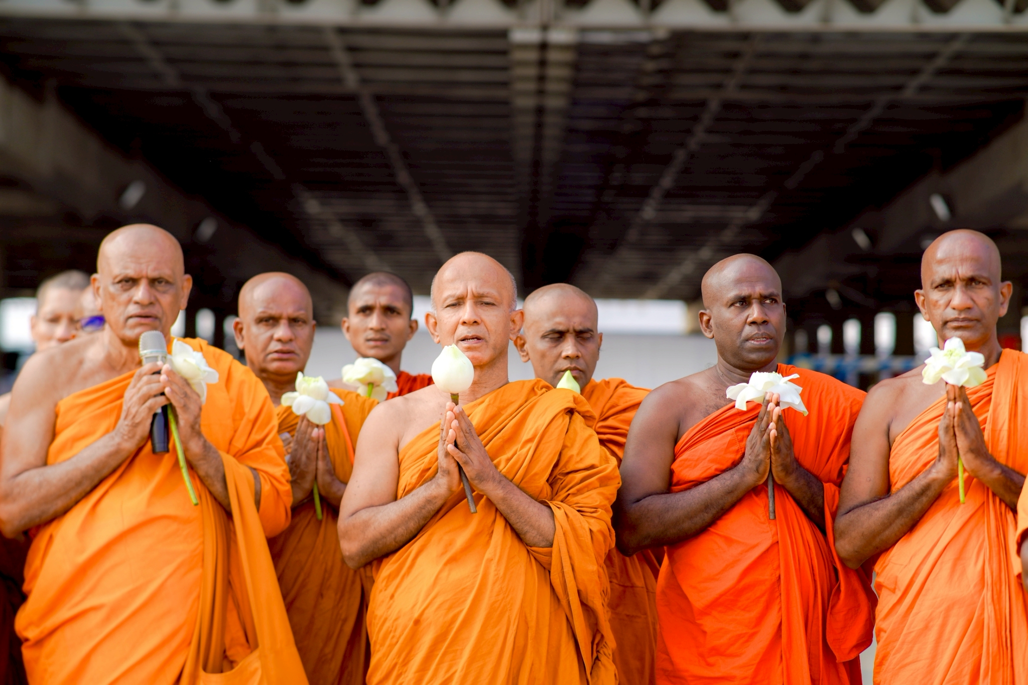 พระภิกษุจากประเทศศรีลังกา เดินทางมาเยี่ยมชมวัดพระธรรมกาย