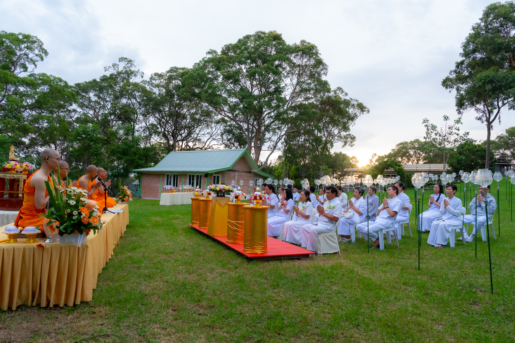 วัดพระธรรมกายนครซิดนีย์ จัดพิธีจุดโคมประทีปถวายเป็นพุทธบูชา เนื่องในวันมาฆบูชา