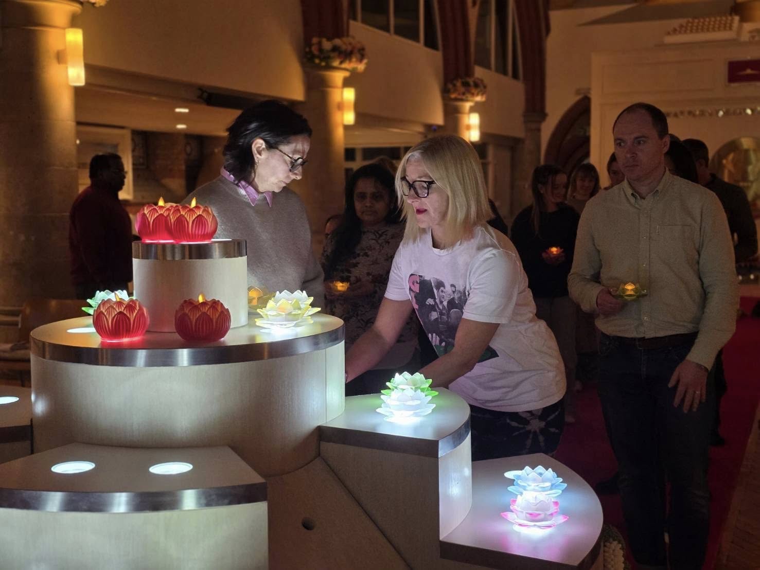 วัดพระธรรมกายลอนดอน จัดคลาสสมาธิให้แก่ชาวท้องถิ่น