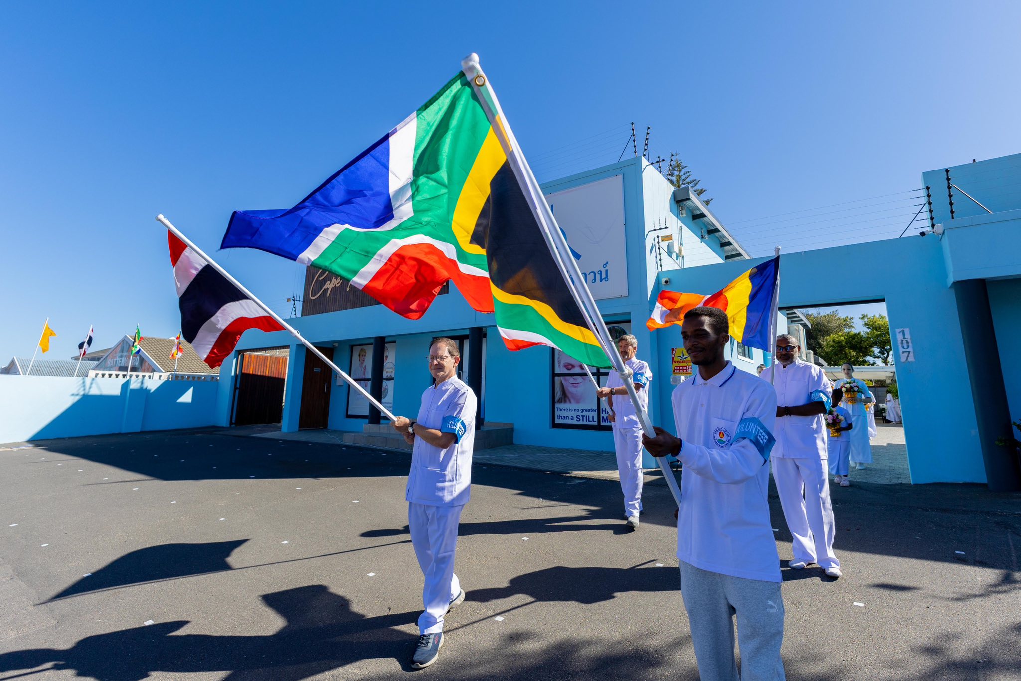 วัดพุทธเคปทาวน์ สาธารณรัฐแอฟริกาใต้ จัดพิธีสมโภชรูปเหมือนพระมงคลเทพมุนี หลวงปู่วัดปากน้ำ องค์แรกในทวีปแอฟริกา