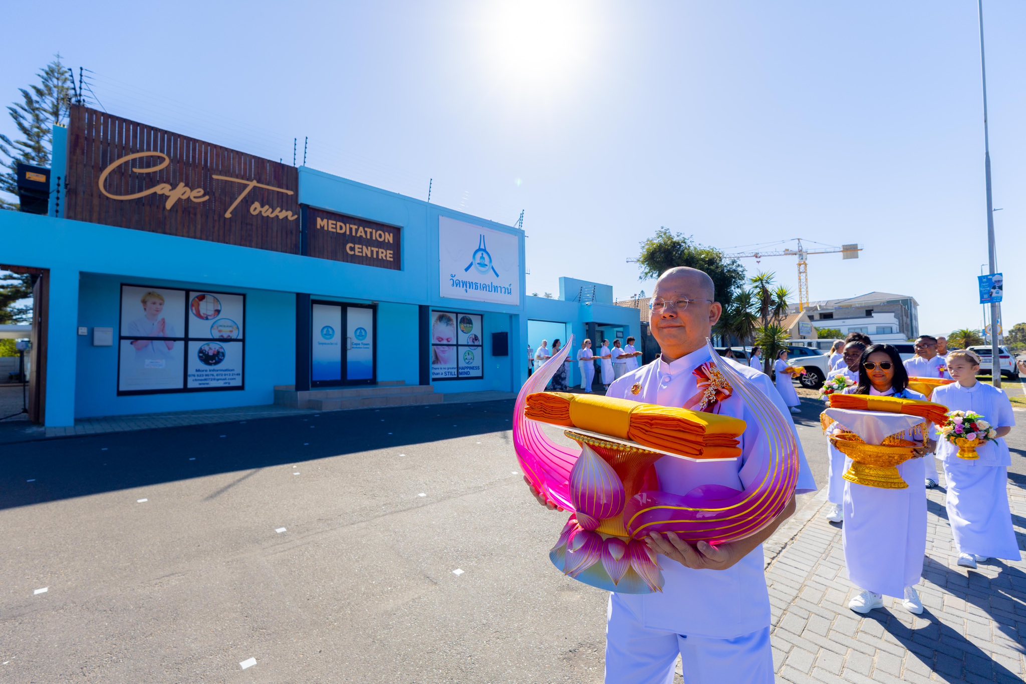 วัดพุทธเคปทาวน์ สาธารณรัฐแอฟริกาใต้ จัดพิธีสมโภชรูปเหมือนพระมงคลเทพมุนี หลวงปู่วัดปากน้ำ องค์แรกในทวีปแอฟริกา