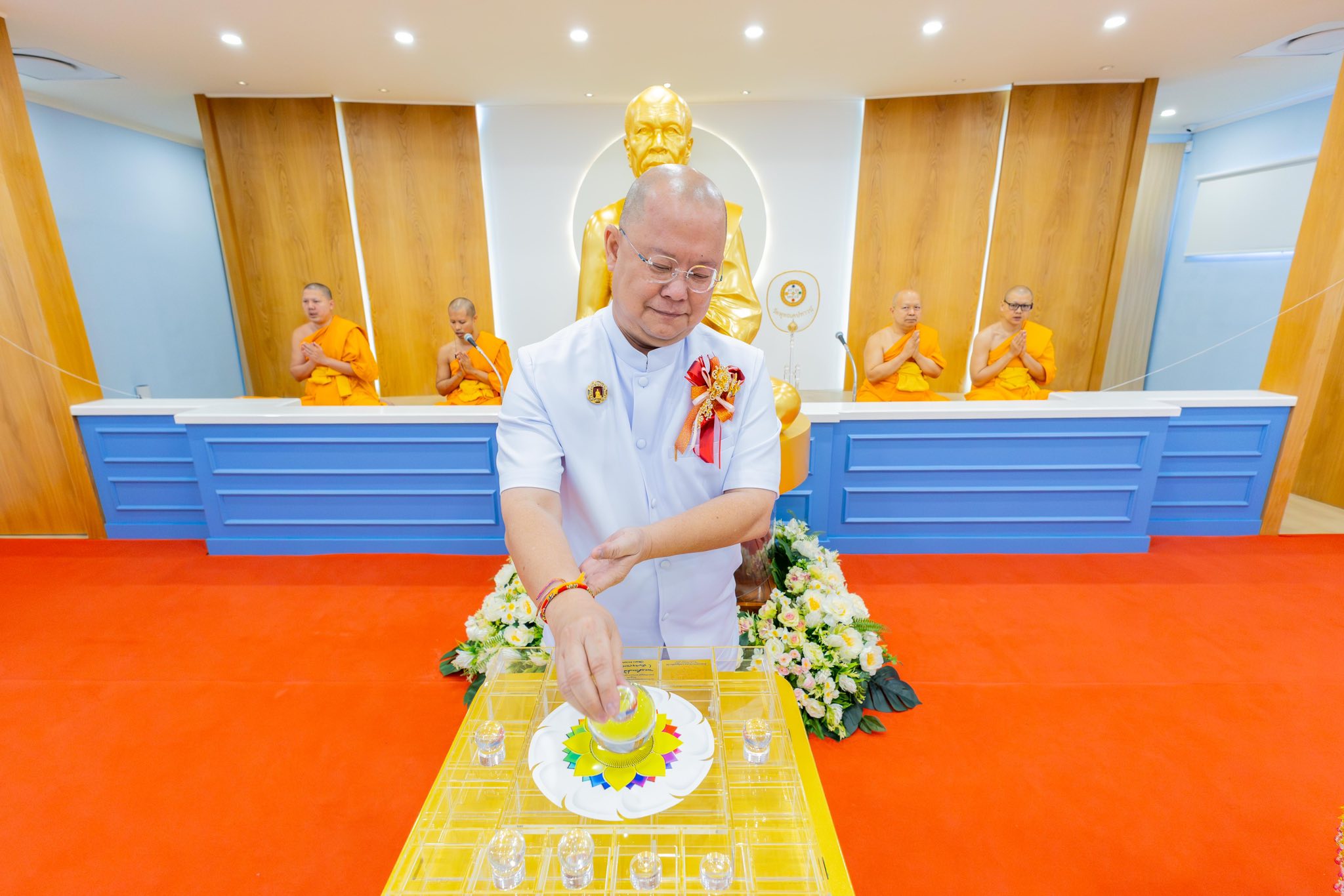 วัดพุทธเคปทาวน์ สาธารณรัฐแอฟริกาใต้ จัดพิธีสมโภชรูปเหมือนพระมงคลเทพมุนี หลวงปู่วัดปากน้ำ องค์แรกในทวีปแอฟริกา