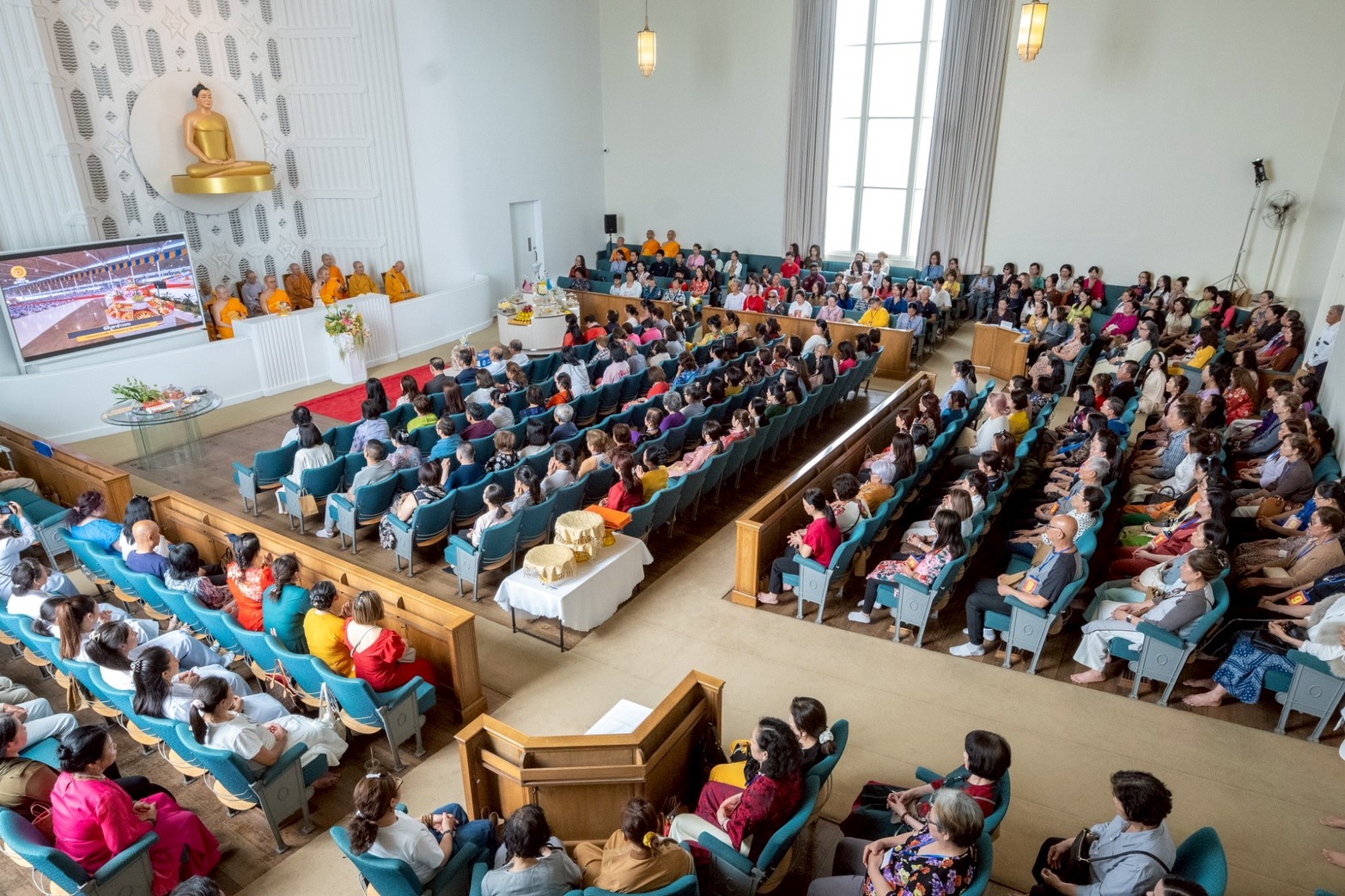 วัดพระธรรมกายเมลเบิร์น จัดงานบุญบูชาข้าวพระ