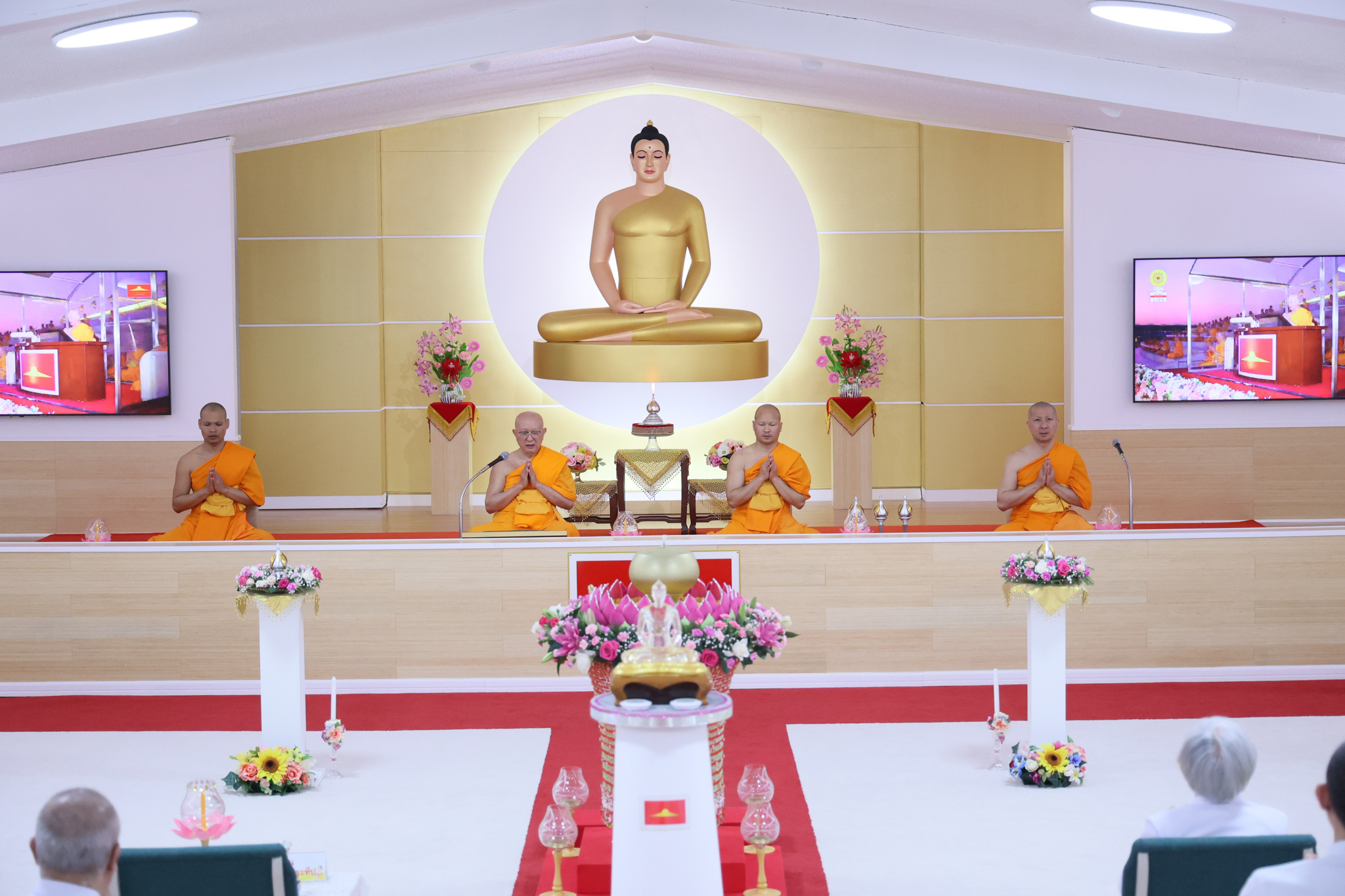 วัดพระธรรมกายจอร์เจีย จัดพิธีจุดโคมมาฆประทีป เนื่องในวันมาฆบูชา