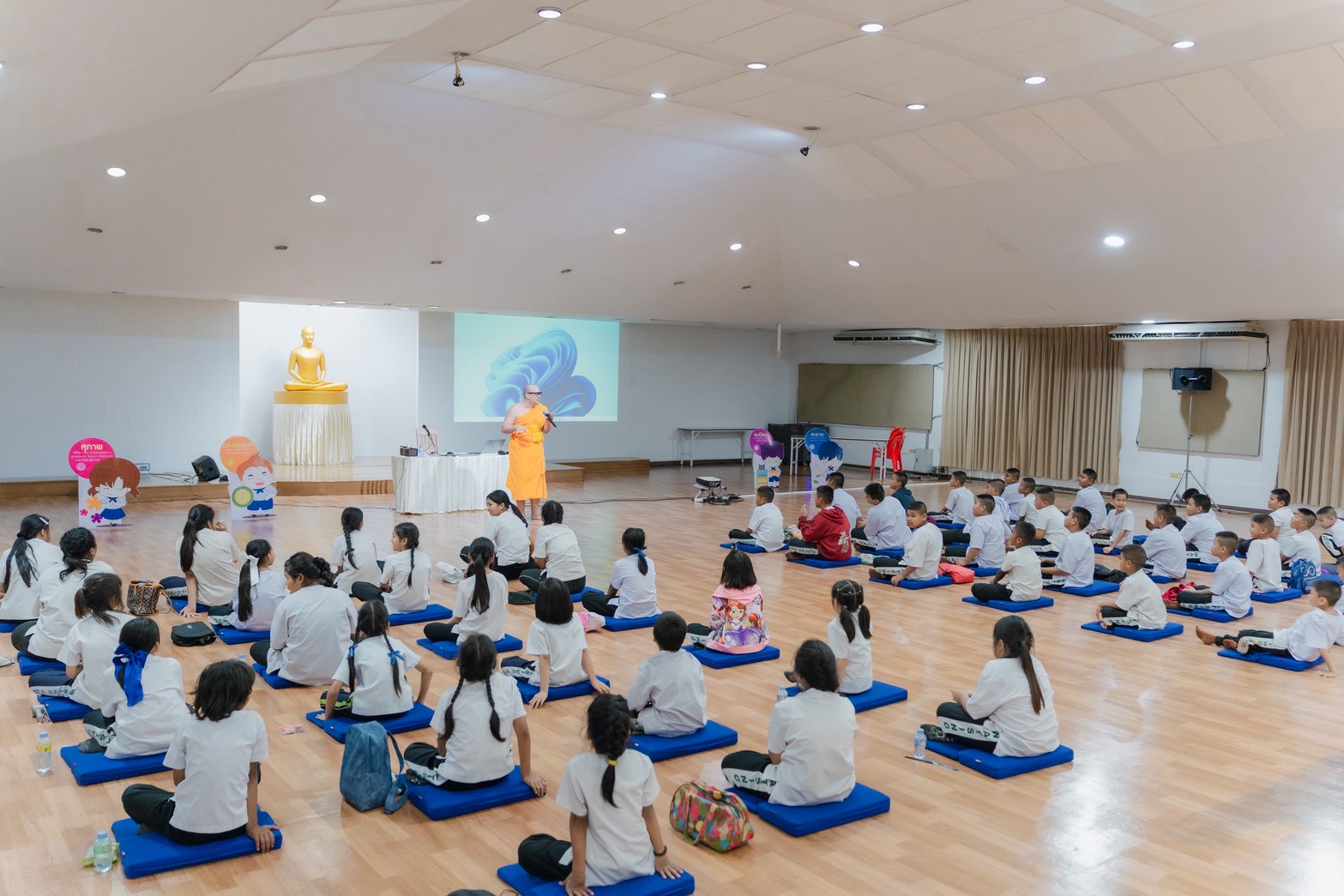 โรงเรียนวัดสิงห์ จัดค่ายคุณธรรมจริยธรรม ณ วัดพระธรรมกาย จังหวัดปทุมธานี