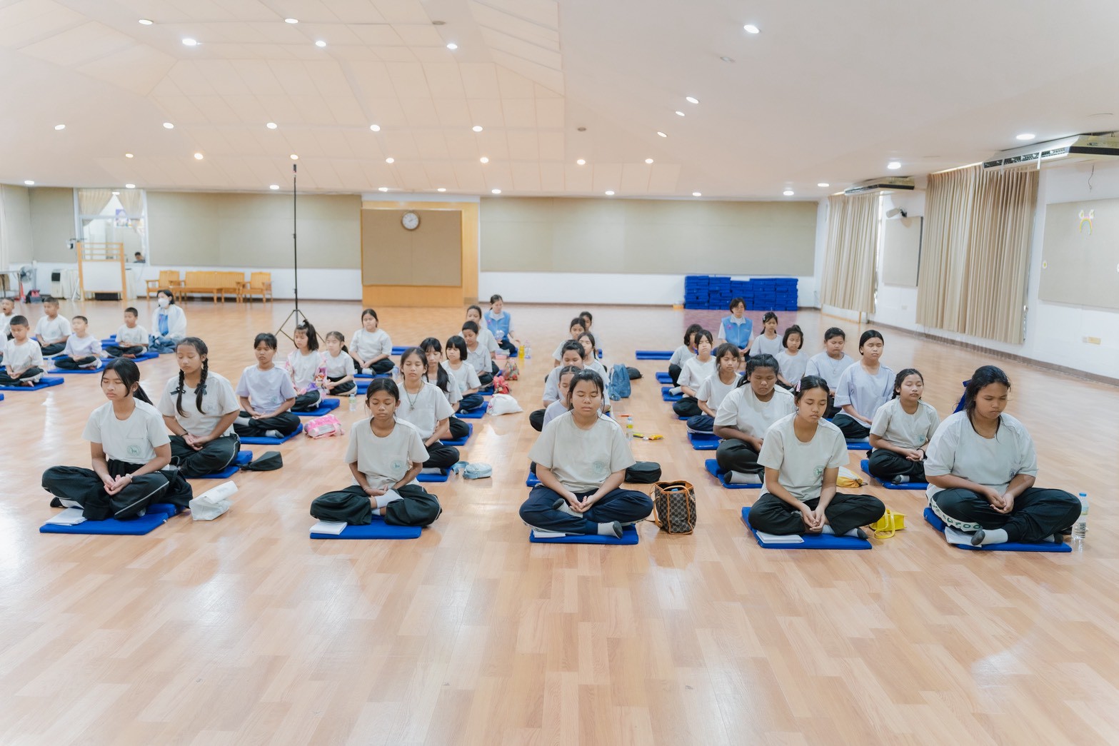 โรงเรียนวัดสิงห์ จัดค่ายคุณธรรมจริยธรรม ณ วัดพระธรรมกาย จังหวัดปทุมธานี