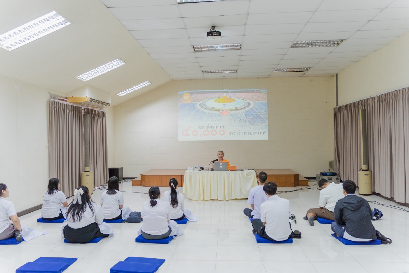 โรงเรียนวัดสิงห์ จัดค่ายคุณธรรมจริยธรรม ณ วัดพระธรรมกาย จังหวัดปทุมธานี