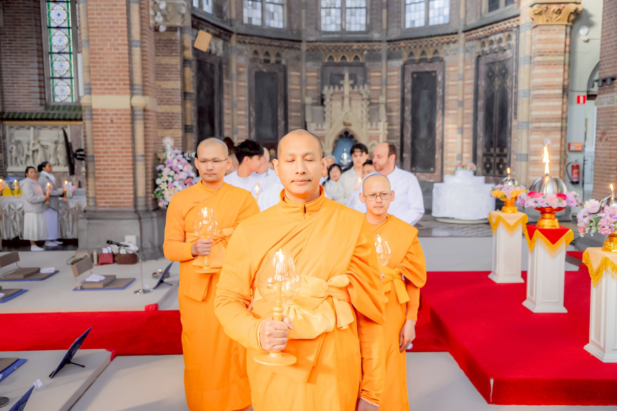 วัดพระธรรมกายเนเธอร์แลนด์ จัดงานบุญเนื่องในวันมาฆบูชา