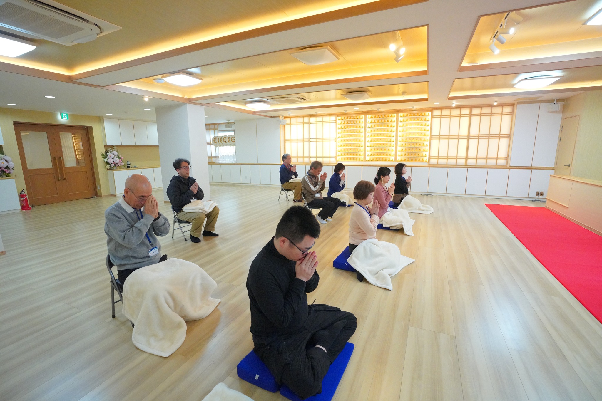 วัดพระธรรมกายโอซาก้า จัดปฏิบัติธรรมชาวญี่ปุ่น