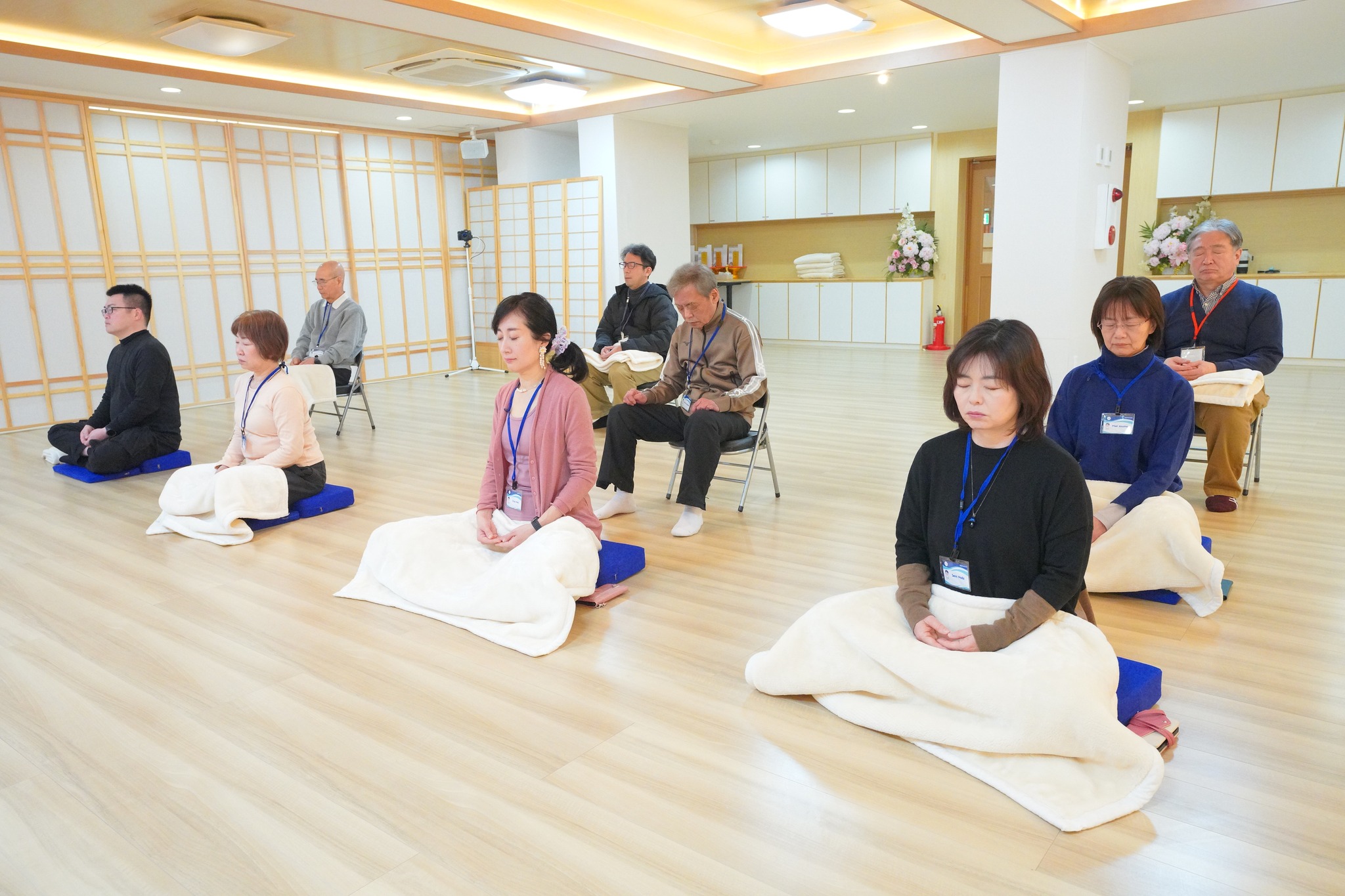 วัดพระธรรมกายโอซาก้า จัดปฏิบัติธรรมชาวญี่ปุ่น