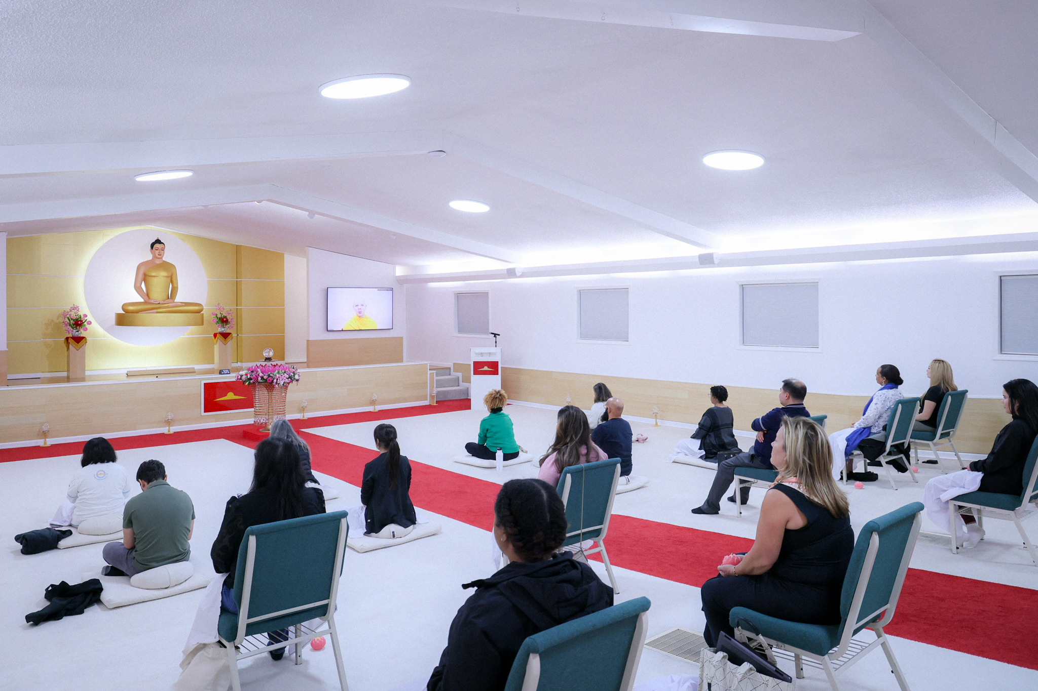 วัดพระธรรมกายจอร์เจีย จัดกิจกรรม Full Moon Meditation