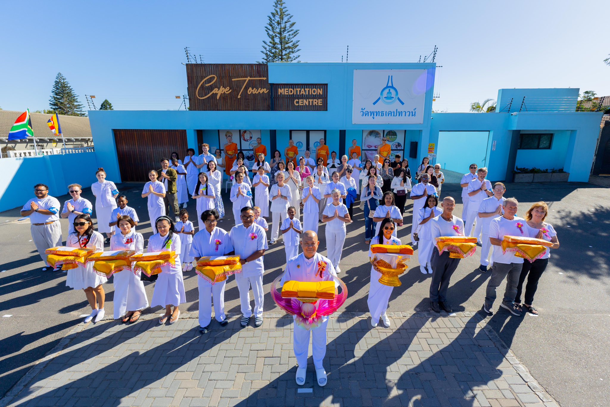 วัดพุทธเคปทาวน์ จัดพิธีสมโภชรูปเหมือนพระมงคลเทพมุนี (สด จนฺทสโร) พระผู้ปราบมาร