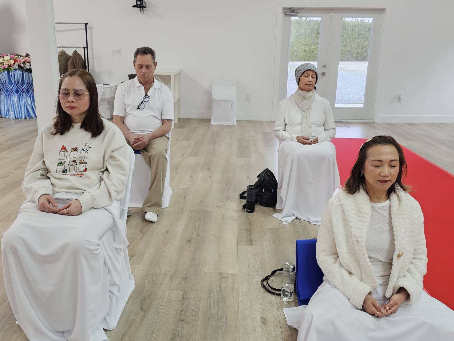 วัดพระธรรมกายแวนคูเวอร์ จัดกิจกรรมฝึกนั่งสมาธิให้กับชาวท้องถิ่น