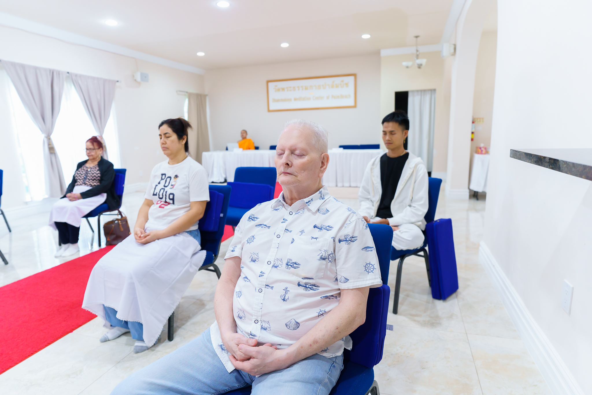 วัดพระธรรมกายปาล์มบีช จัดกิจกรรมปฏิบัติธรรม Mindful Relaxation