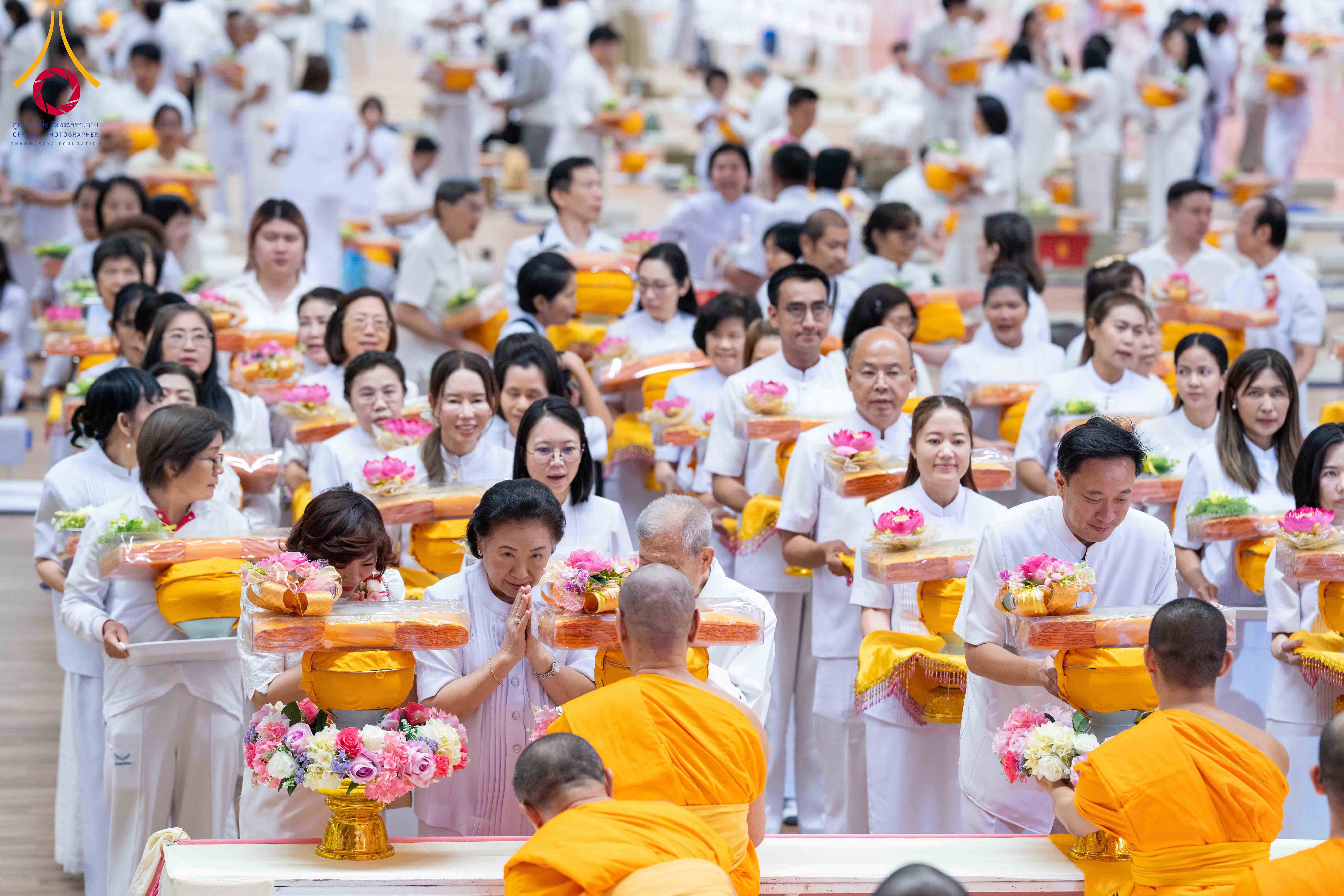 วัดพระธรรมกาย จัดพิธีร่วมบุญโครงการบรรพชาสามเณร 5,000 รูป