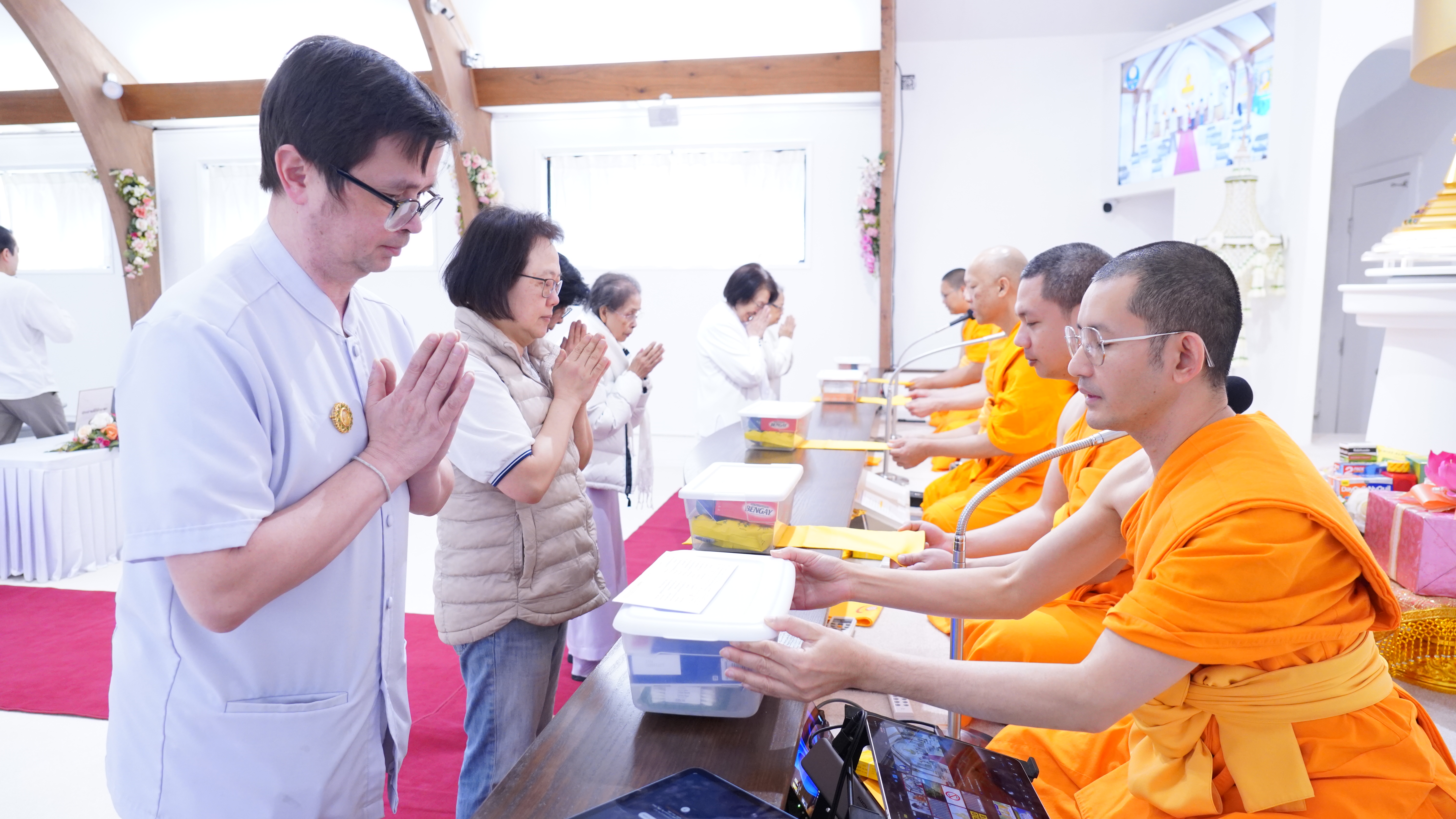 วัดพระธรรมกายซีแอตเติล จัดงานบุญวันอาทิตย์