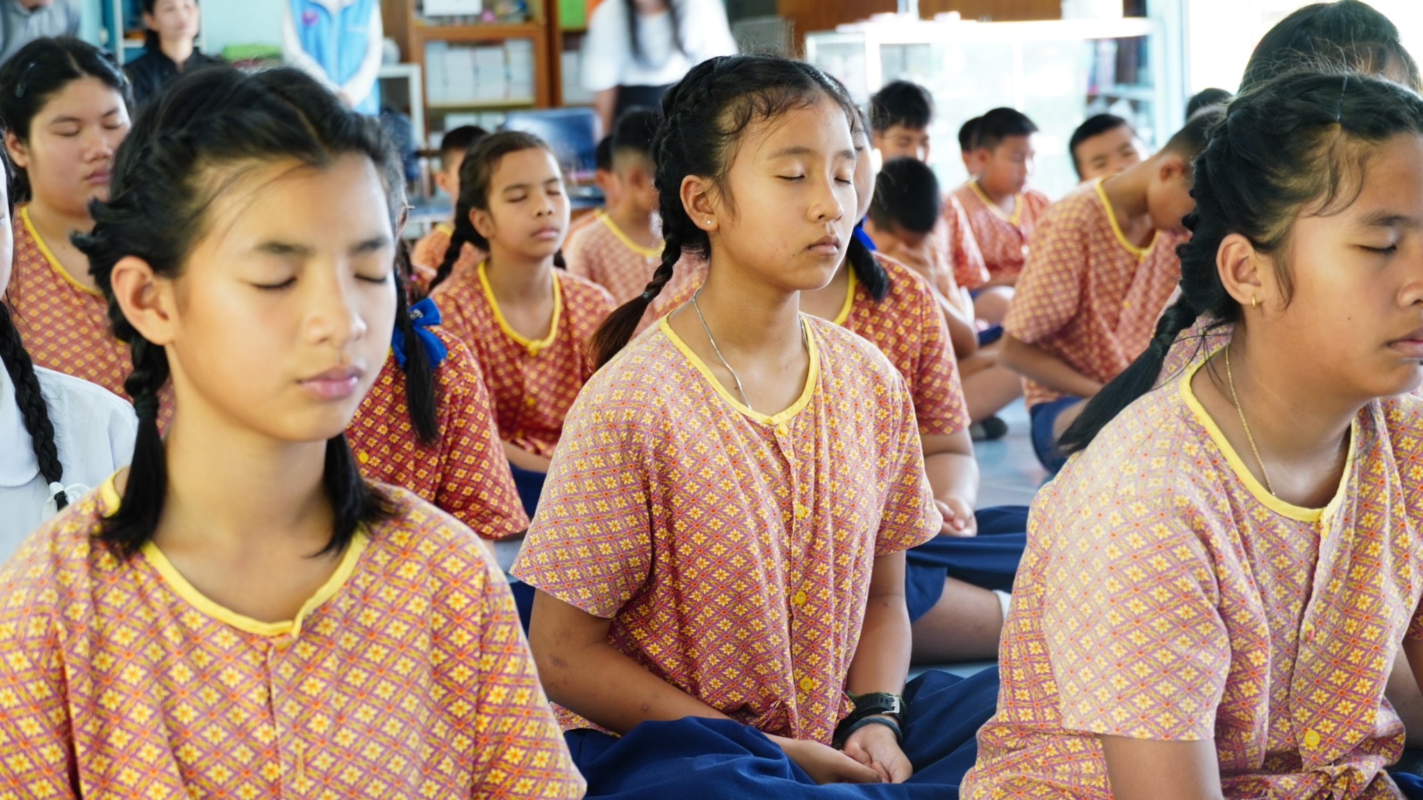 ชมรมพุทธศาสตร์สากลจัดอบรมห้องเรียนต้นแบบ เด็กดี V-Star โรงเรียนอนุบาลเกาะช้าง จังหวัดตราด