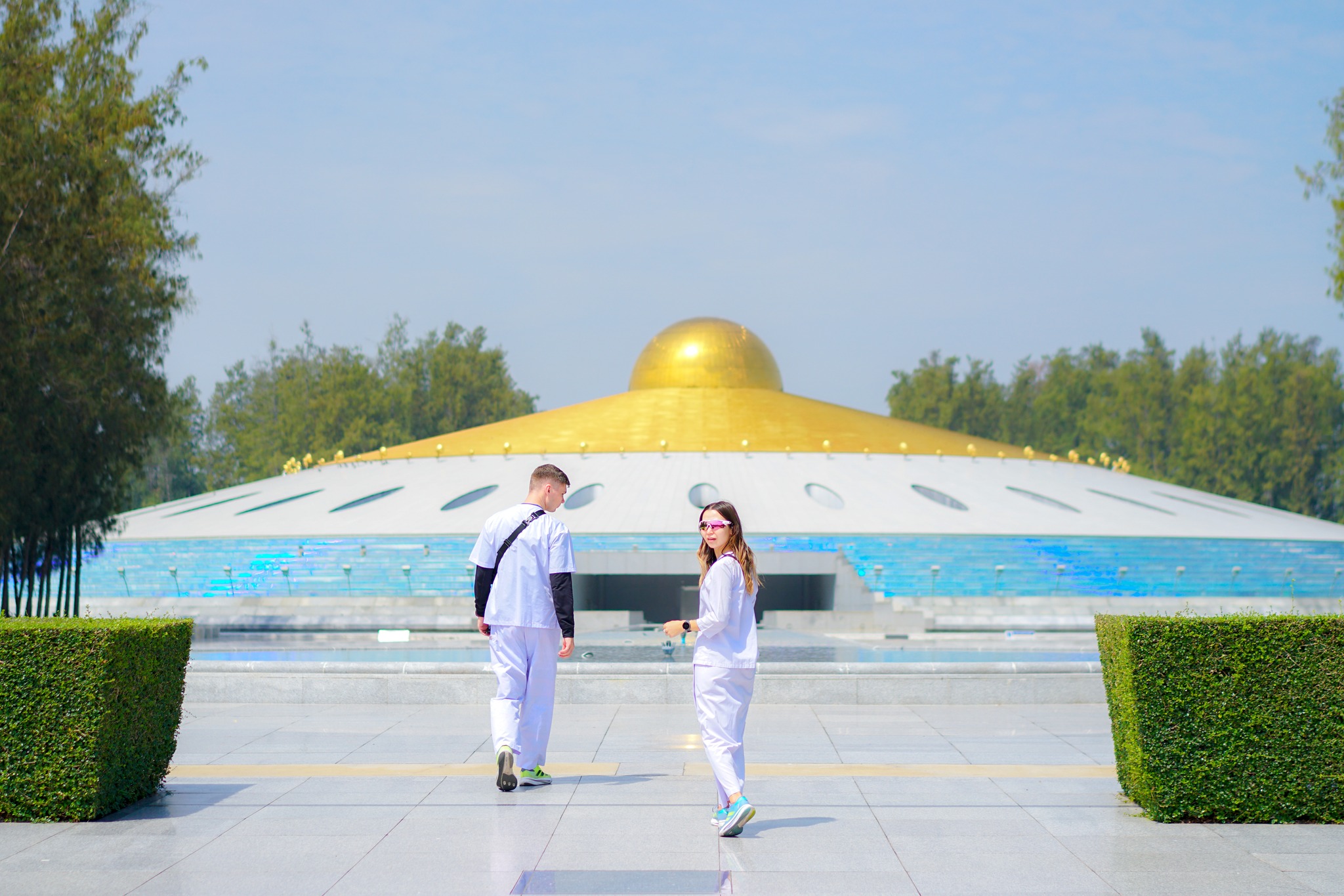 ชาวรัสเซีย เดินทางมาเยี่ยมชมวัดพระธรรมกาย