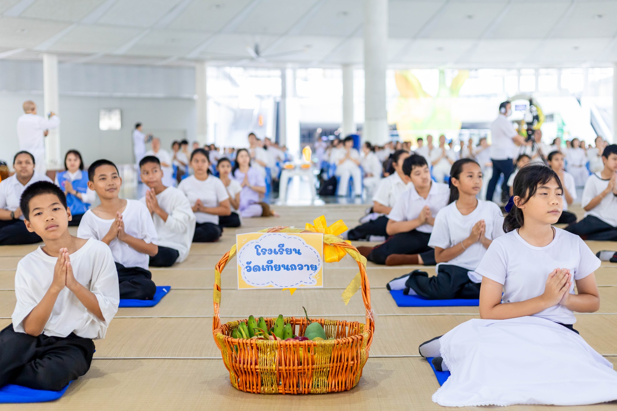 ชมรมพุทธศาสตร์สากล ร่วมกับ โรงเรียนวัดเทียนถวาย จัดกิจกรรมค่ายคุณธรรม จริยธรรม ณ วัดพระธรรมกาย