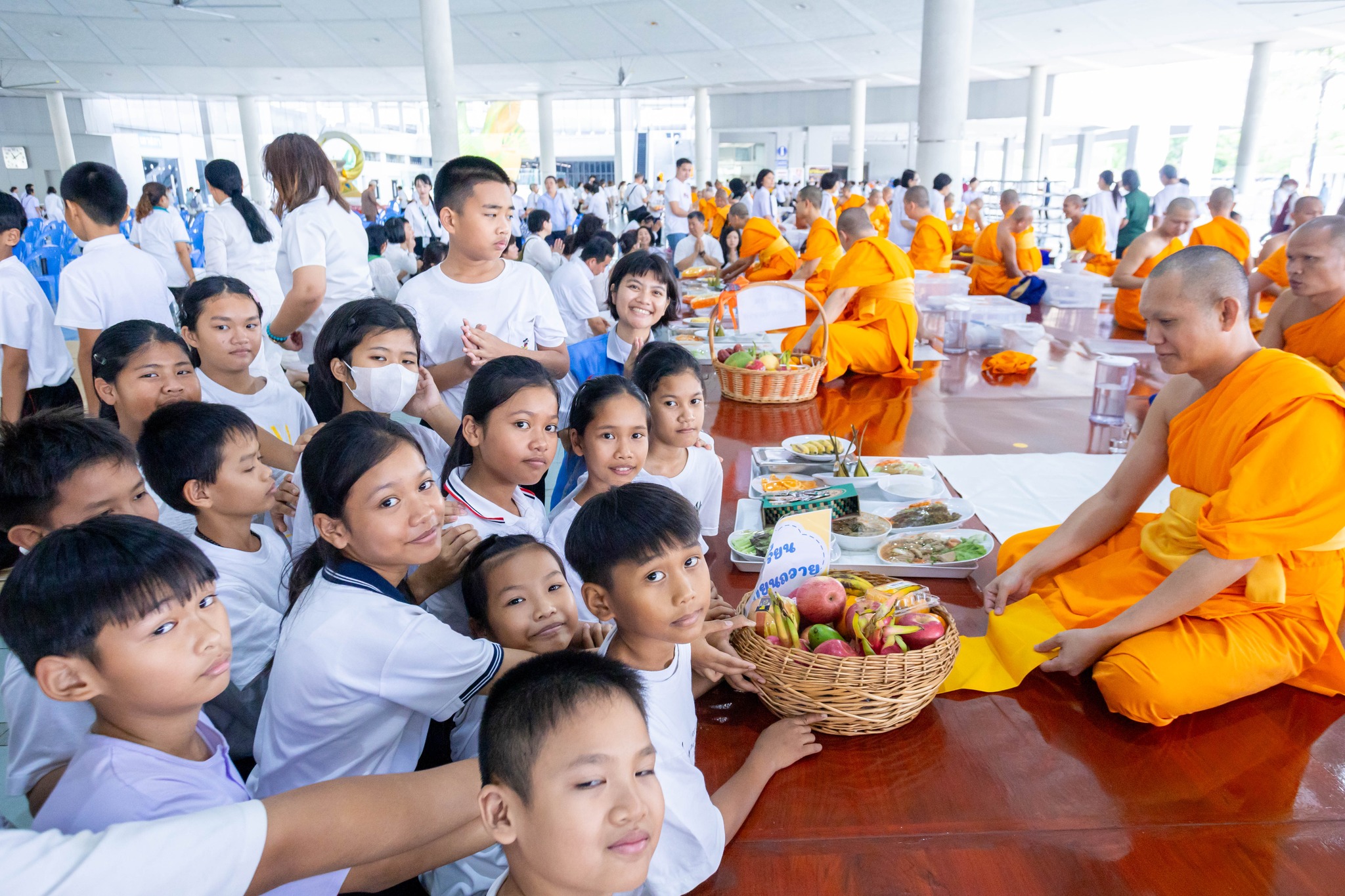 ชมรมพุทธศาสตร์สากล ร่วมกับ โรงเรียนวัดเทียนถวาย จัดกิจกรรมค่ายคุณธรรม จริยธรรม ณ วัดพระธรรมกาย