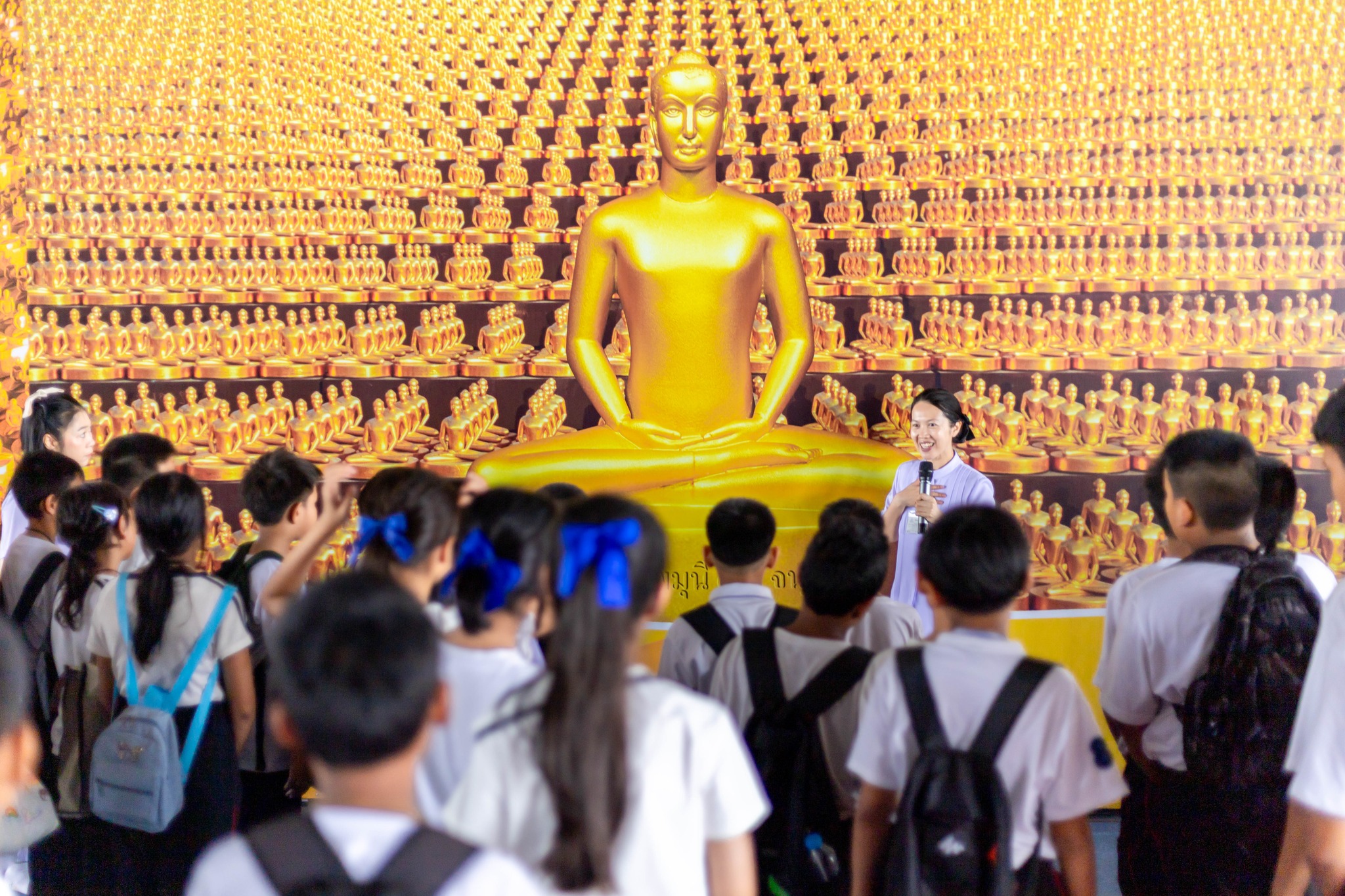 ชมรมพุทธศาสตร์สากล ร่วมกับ โรงเรียนวัดเทียนถวาย จัดกิจกรรมค่ายคุณธรรม จริยธรรม ณ วัดพระธรรมกาย