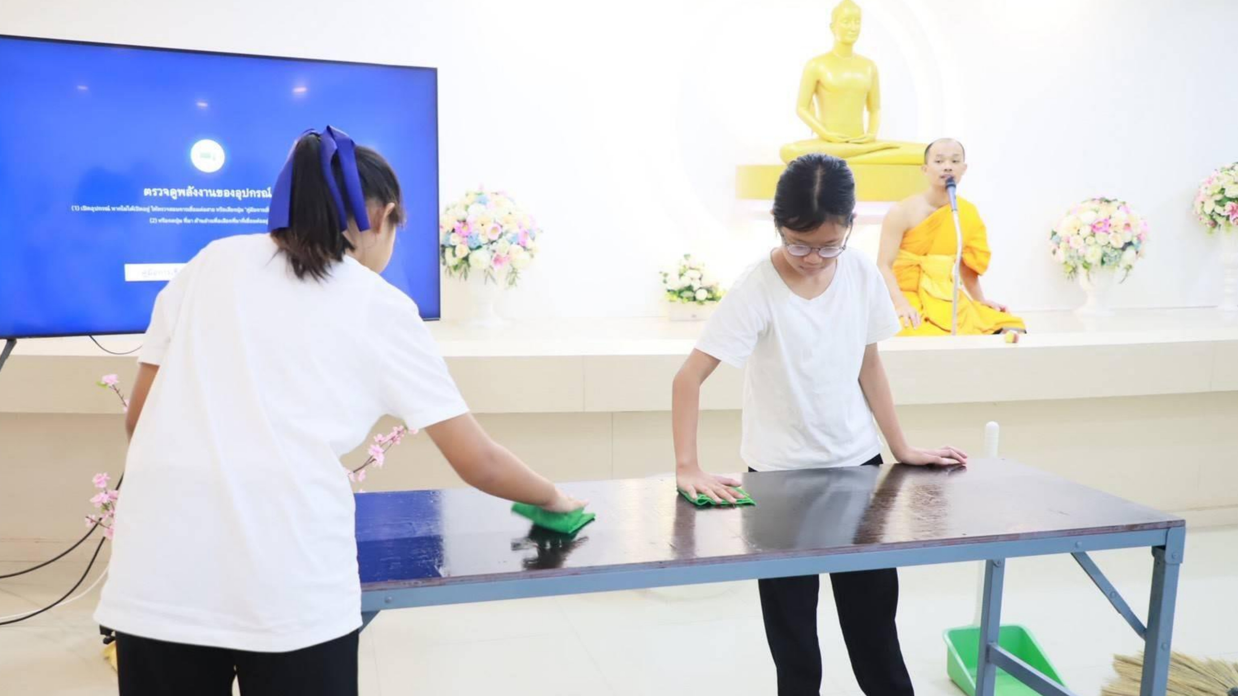 ศูนย์อบรมเยาวชนลาดหลุมแก้ว ร่วมกับ โรงเรียนบ้านคลองขวางบน จัดโครงการโรงเรียนวิถีพุทธ