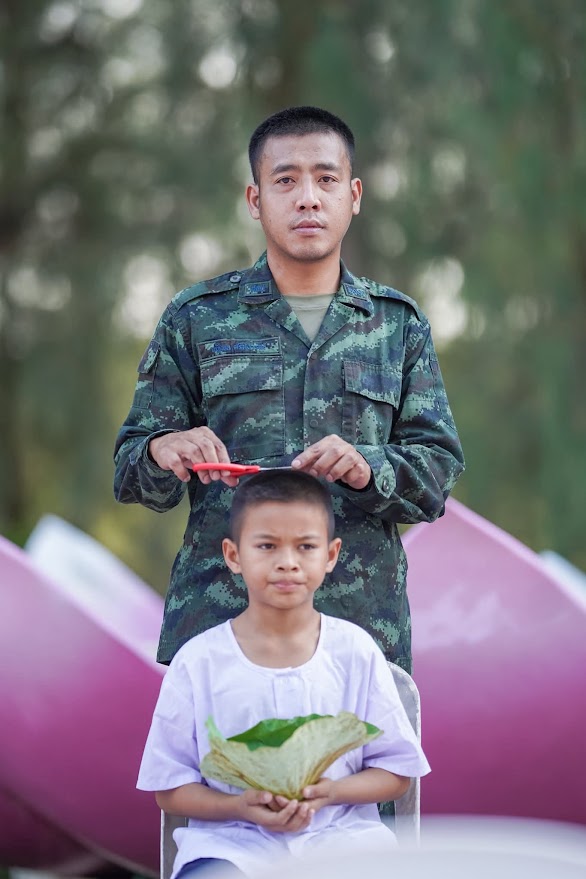 พิธีตัดปอยผมโครงการบรรพชาสามเณรฟื้นฟูพระพุทธศาสนาทั่วไทย ณ ศูนย์อบรมเยาวชนกาญจนบุรี