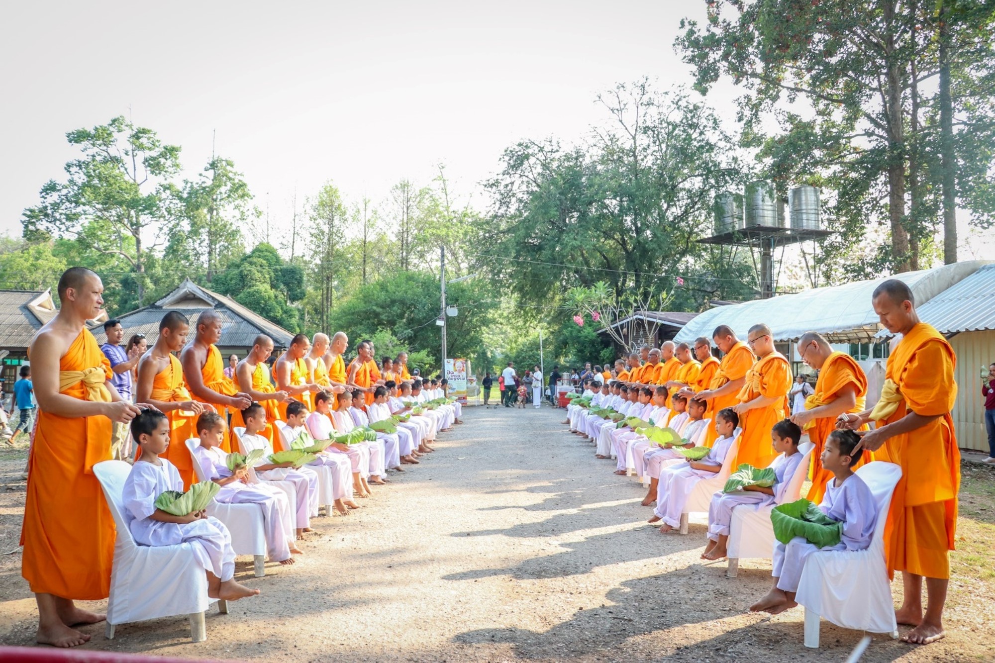 ธุดงคสถานพิษณุโลก จัดพิธีตัดปอยผม