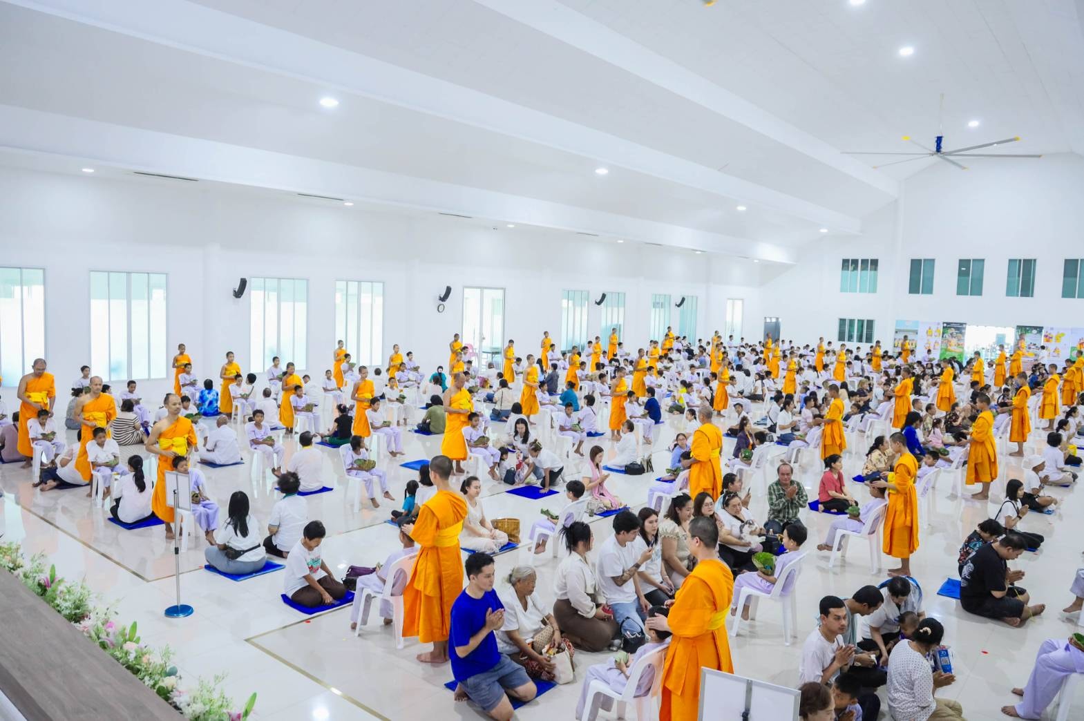 ศูนย์อบรมเยาวชนลาดหลุมแก้ว จัดพิธีตัดปอยผม