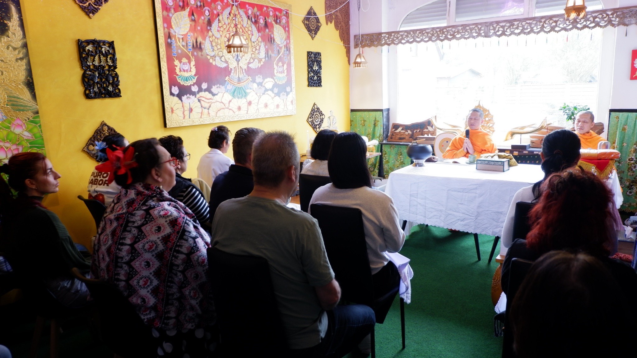 คณะสงฆ์วัดพุทธนอร์ดไรน์-เวสท์ฟาเลน จัดกิจกรรมทำบุญ ณ ร้านอาหาร ThaiGarden