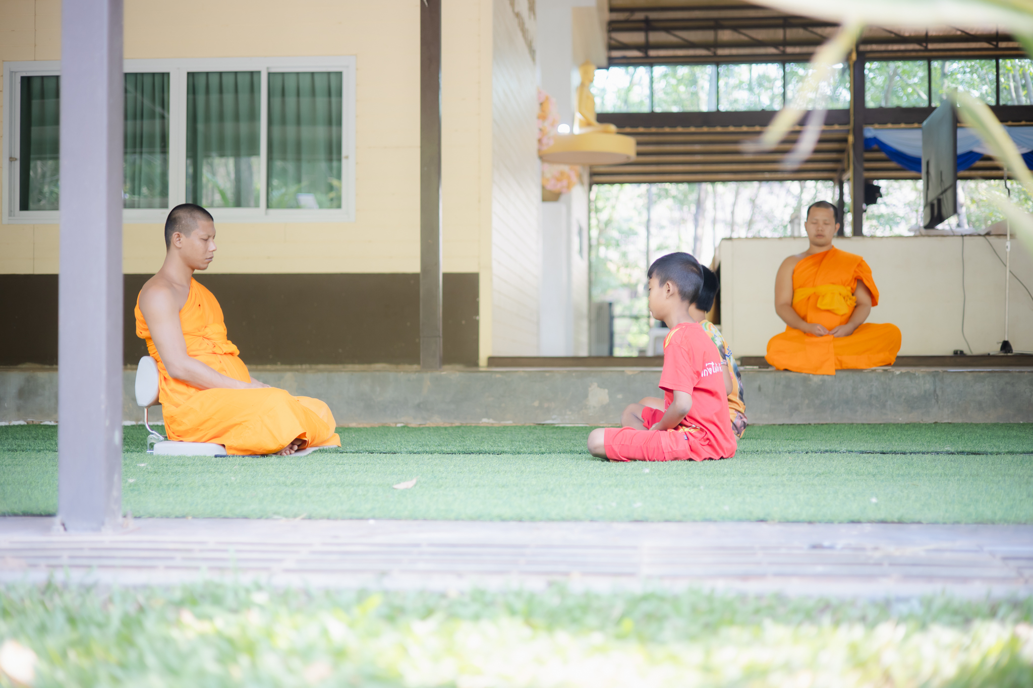 บรรยากาศการรายตัวเข้าร่วมอบรมโครงการบรรพชาสามเณรภาคฤดูร้อน ณ ศูนย์ปฏิบัติธรรมแก้วเมืองเลย