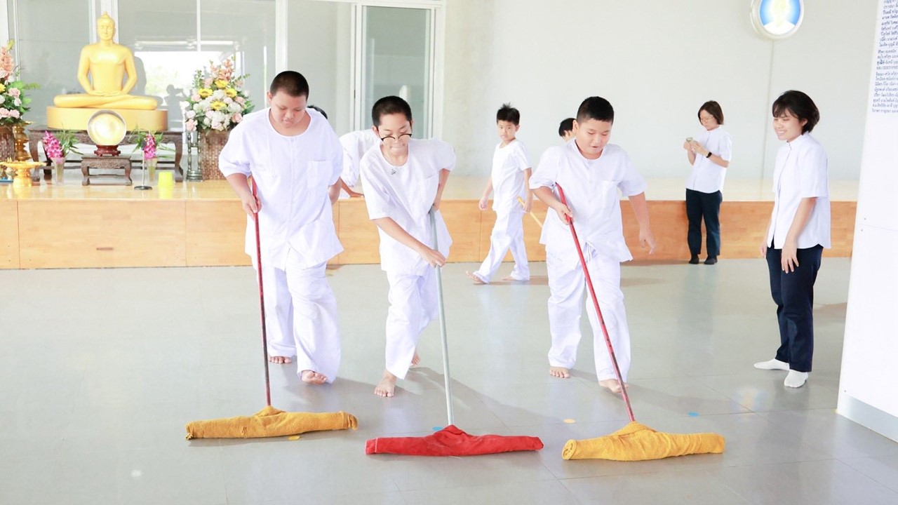 บรรยากาศการอบรมเตรียมความพร้อมก่อนบรรพชาสามเณรภาคฤดูร้อน ณ ศูนย์ปฏิบัติธรรมสมุทรปราการ