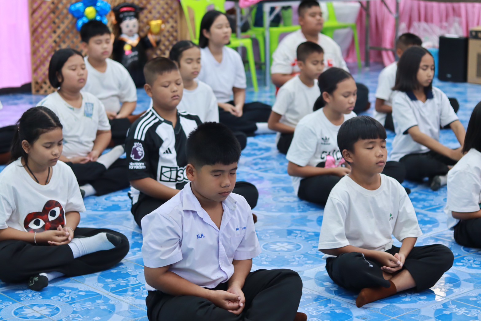 ชมรมพุทธศาสตร์สากลจัดกิจกรรมค่ายคุณธรรม แก่นักเรียนโรงเรียนวัดหนองเคี่ยม