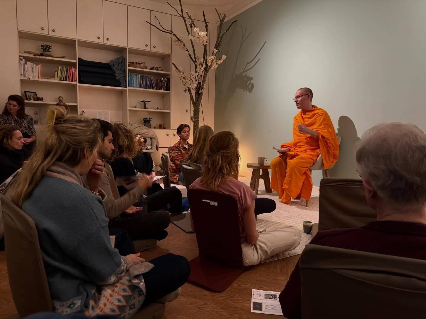 A meditation course by Venerable Sander Khemadhammo in the Netherlands