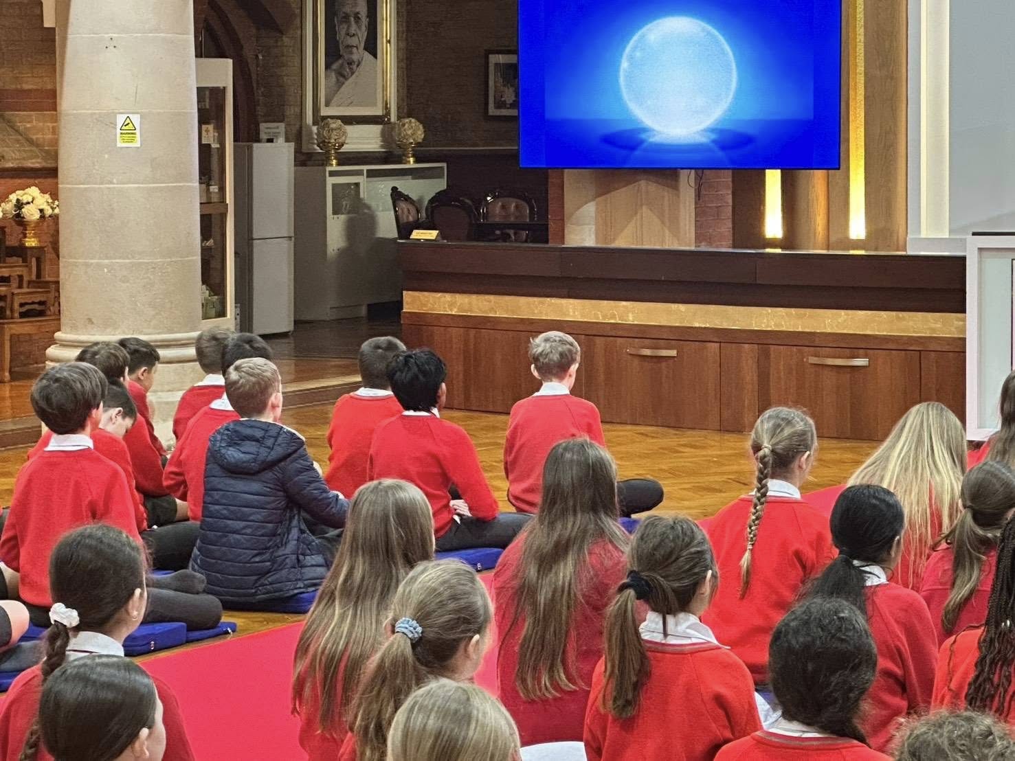 The learning of Buddhist culture for primary school students in England