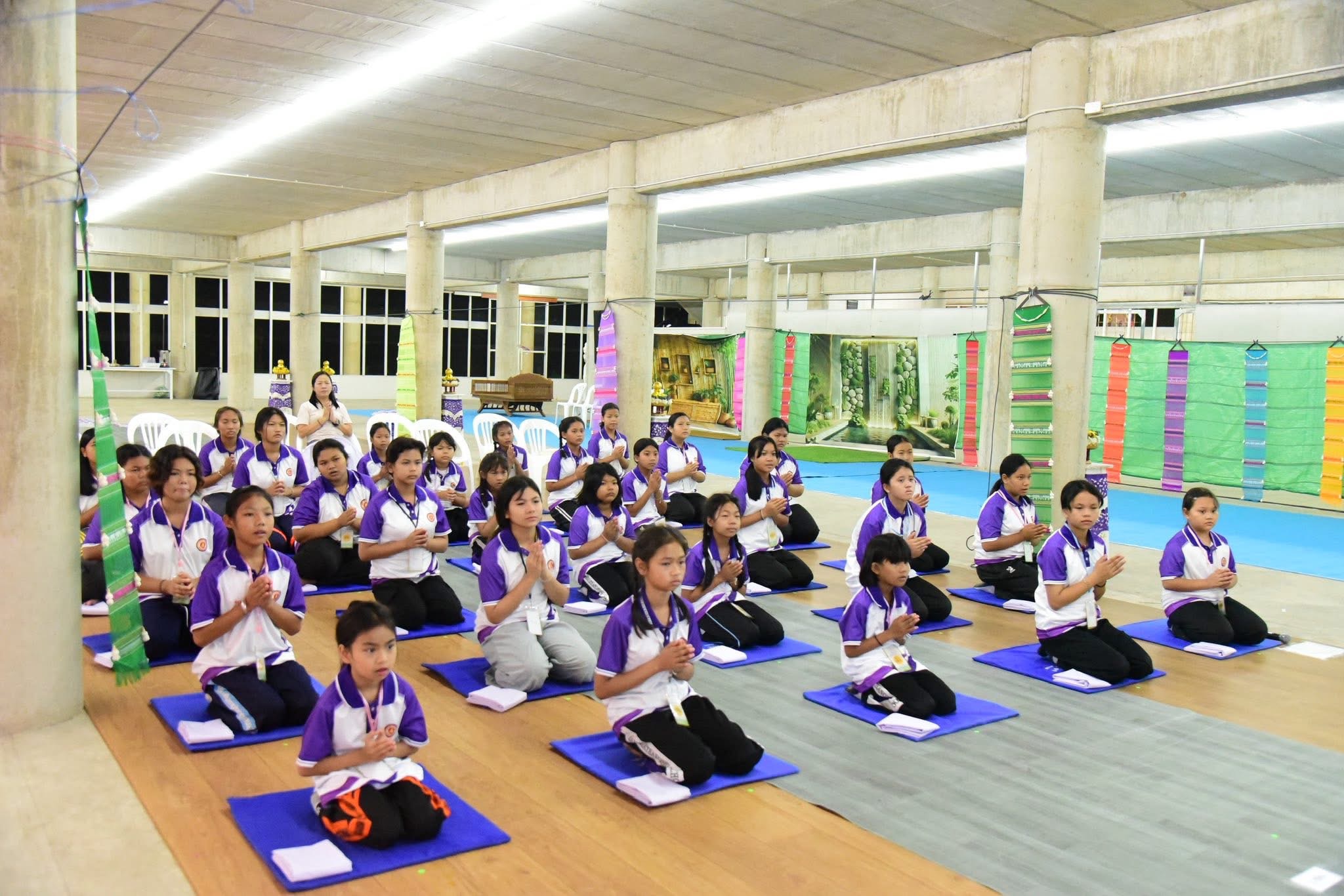 ธุดงคสถานนครสวรรค์ จัดโครงการอบรมเยาวสตรีผู้นำความดีสากล