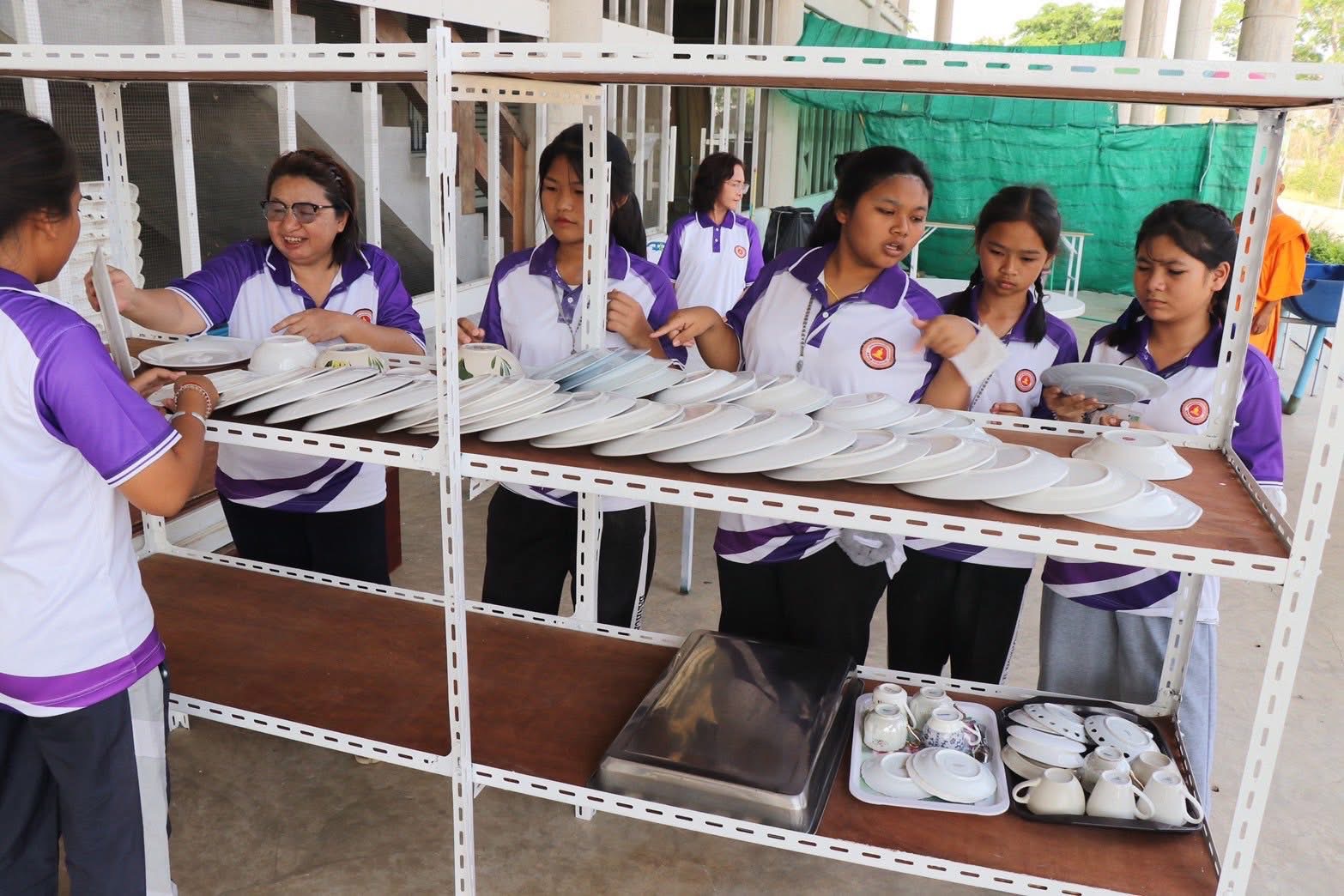 ธุดงคสถานนครสวรรค์ จัดโครงการอบรมเยาวสตรีผู้นำความดีสากล