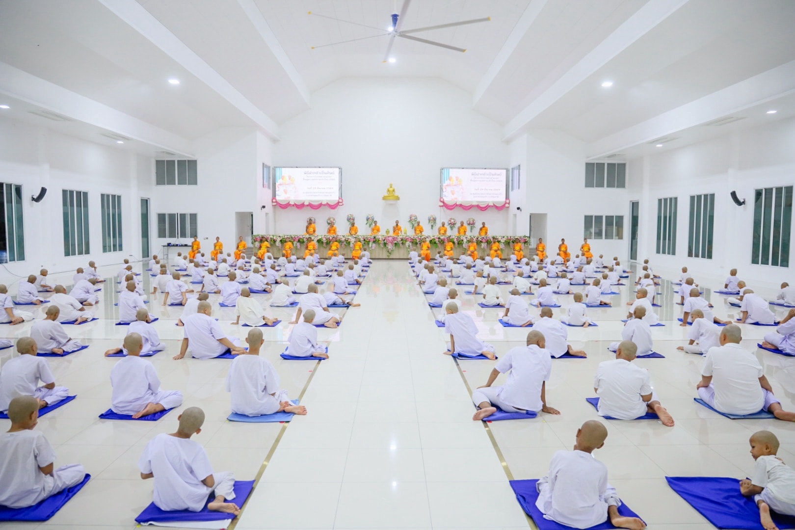 ศูนย์อบรมเยาวชนลาดหลุมแก้ว จัดพิธีฝากตัวเป็นศิษย์