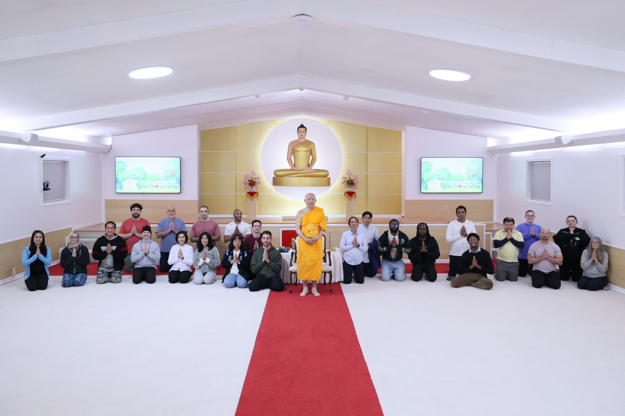 วัดพระธรรมกายจอร์เจีย จัดกิจกรรมนั่งสมาธิสำหรับชาวท้องถิ่น