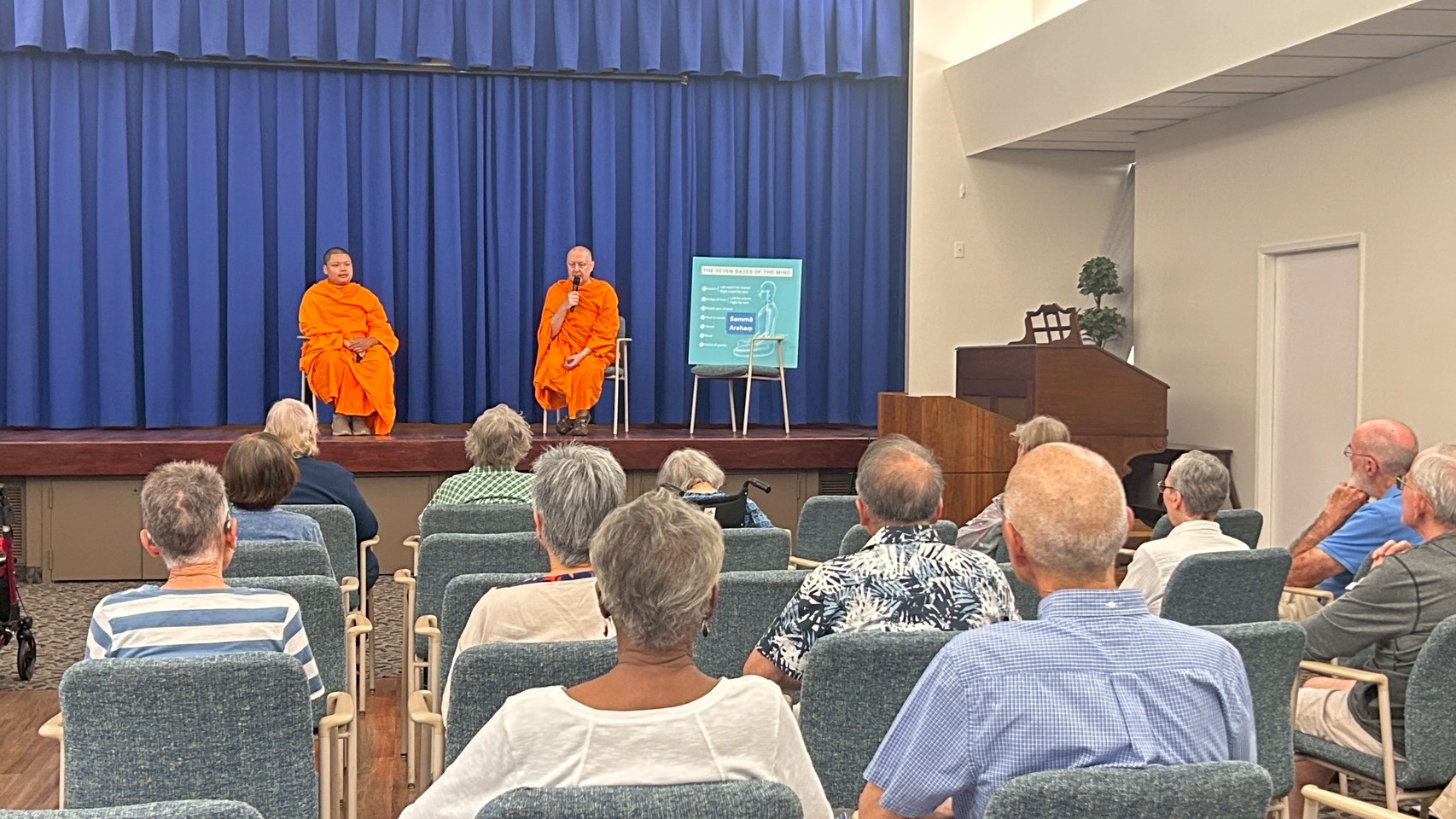 วัดพระธรรมกายแคลิฟอร์เนีย จัดกิจกรรมฝึกสมาธิให้กับสมาชิกผู้เกษียณอายุ ณ หมู่บ้านเวสท์มินสเตอร์ การ์เด้นส์