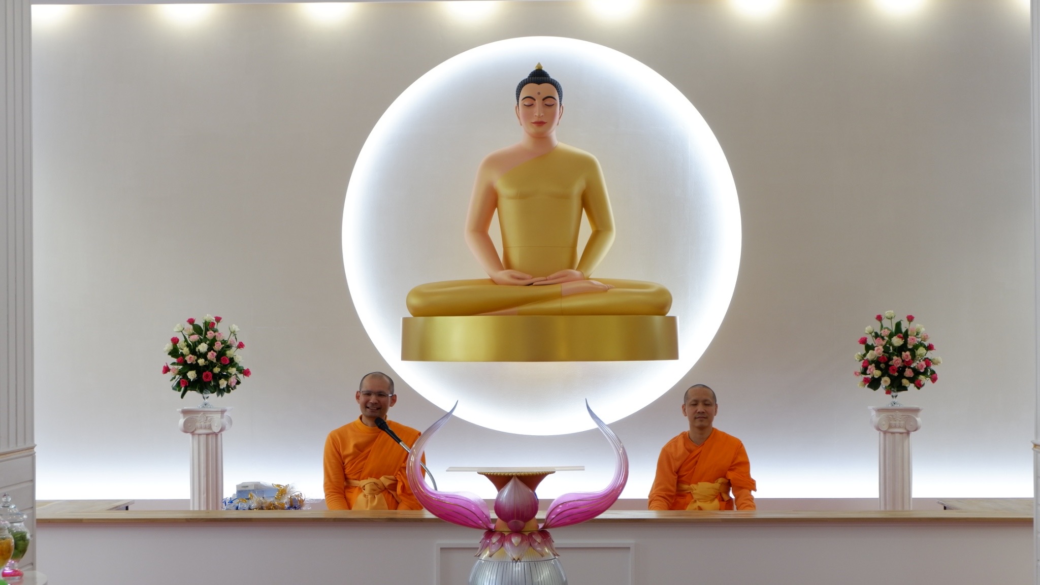 วัดพุทธนอร์ดไรน์-เวสท์ฟาเลน จัดงานบุญบูชาข้าวพระ