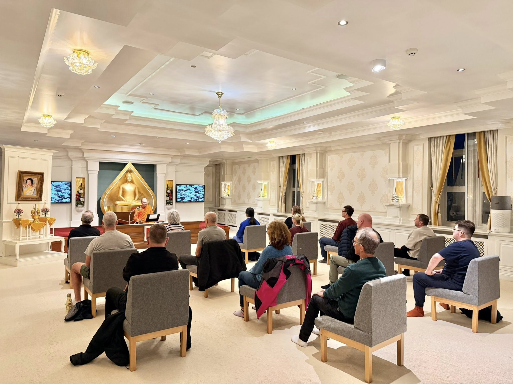 Wat Phra Dhammakaya Newcastle hosts a weekend meditation program for the locals