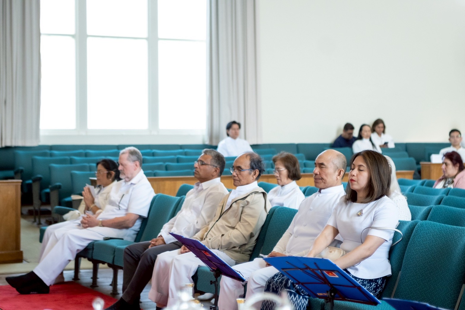 วัดพระธรรมกายเมลเบิร์น จัดพิธีบูชาข้าวพระและสักการะองค์พระธรรมกาย เนื่องในเทศกาลปีใหม่