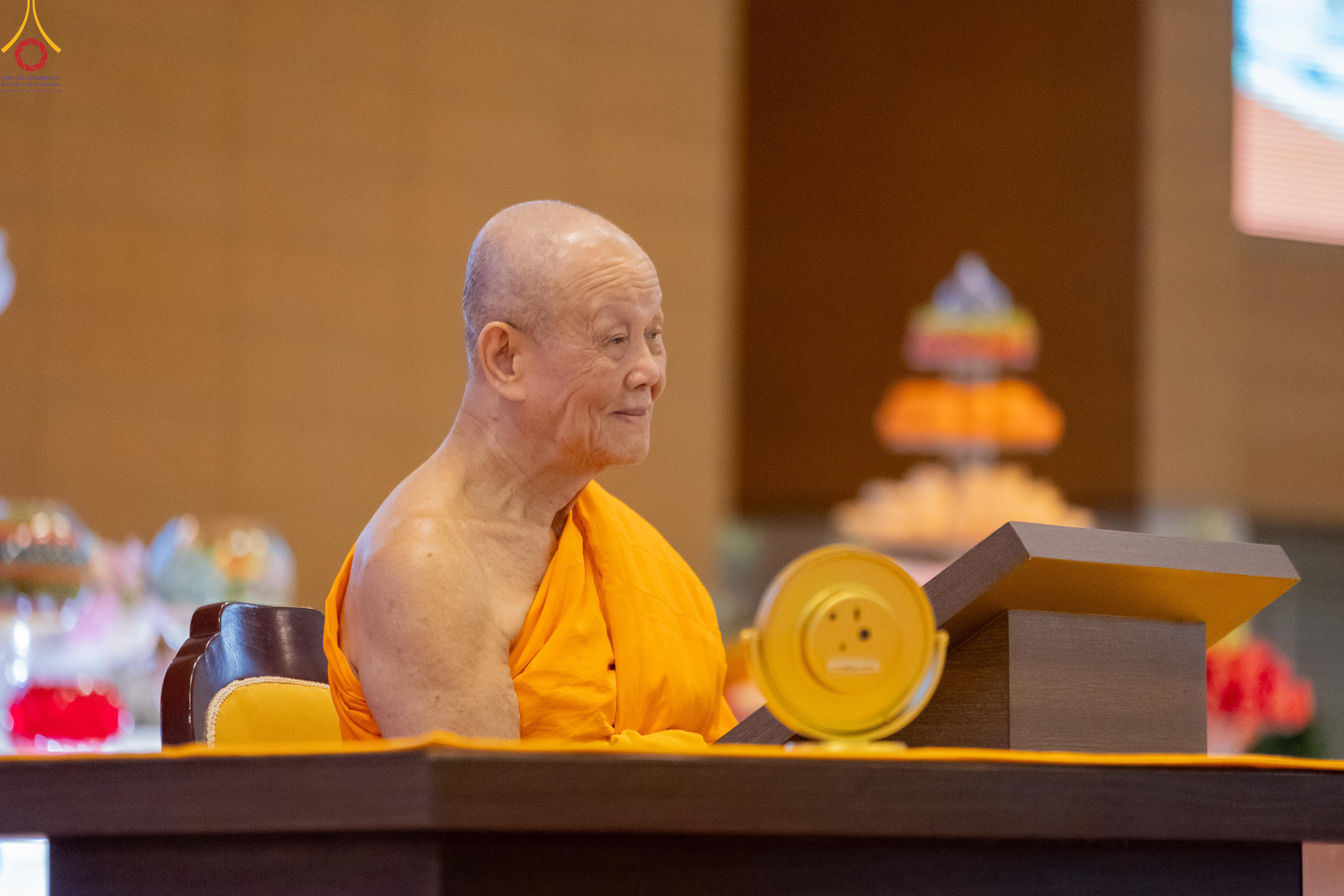 วัดพระธรรมกาย จัดพิธีบูชาข้าวพระ-พิธีทอดผ้าป่าสมทบถวายมหาสังฆทาน 40,000 กว่าวัดทั่วไทย