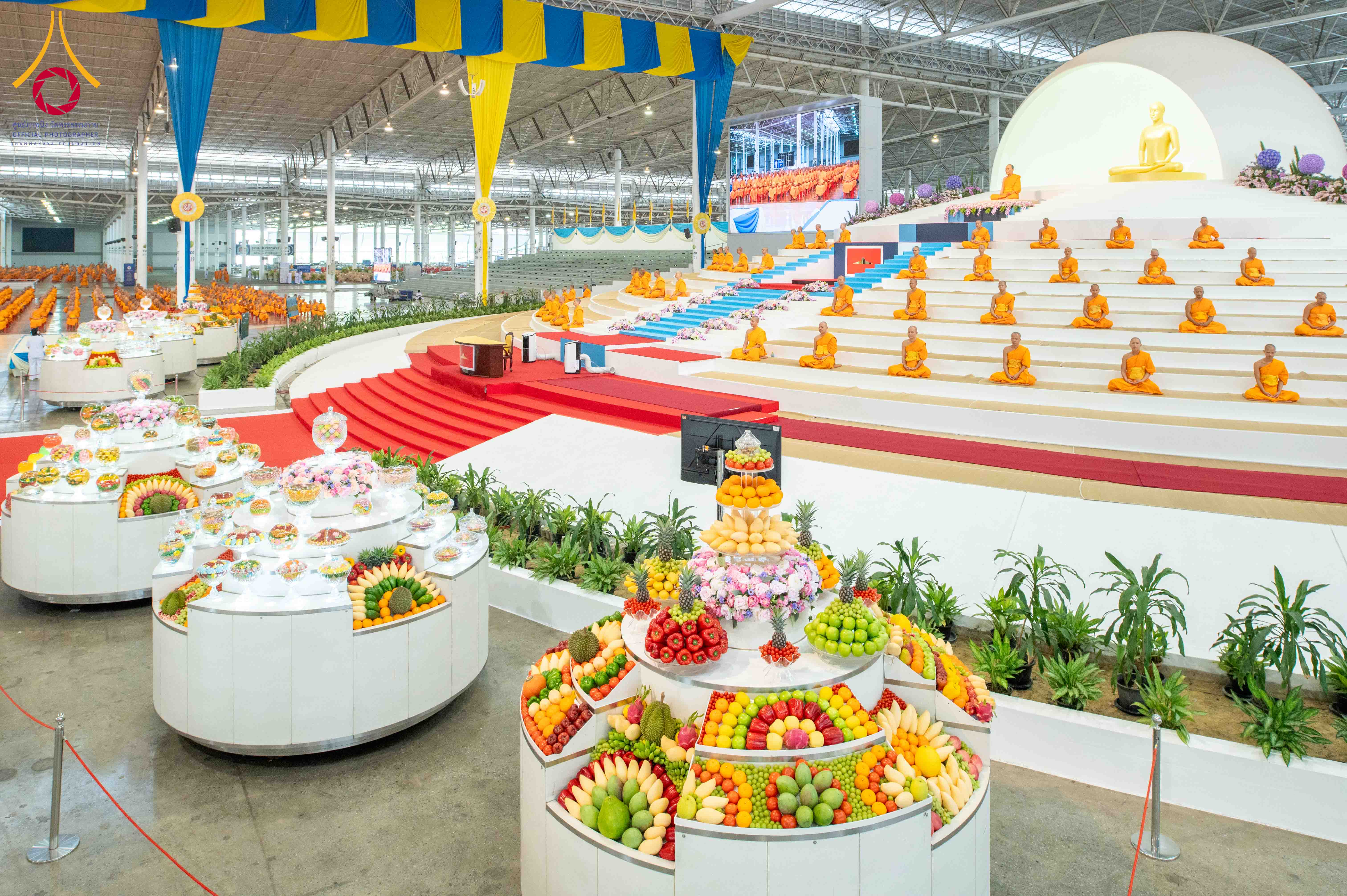 วัดพระธรรมกาย จัดพิธีบูชาข้าวพระ-พิธีทอดผ้าป่าสมทบถวายมหาสังฆทาน 40,000 กว่าวัดทั่วไทย