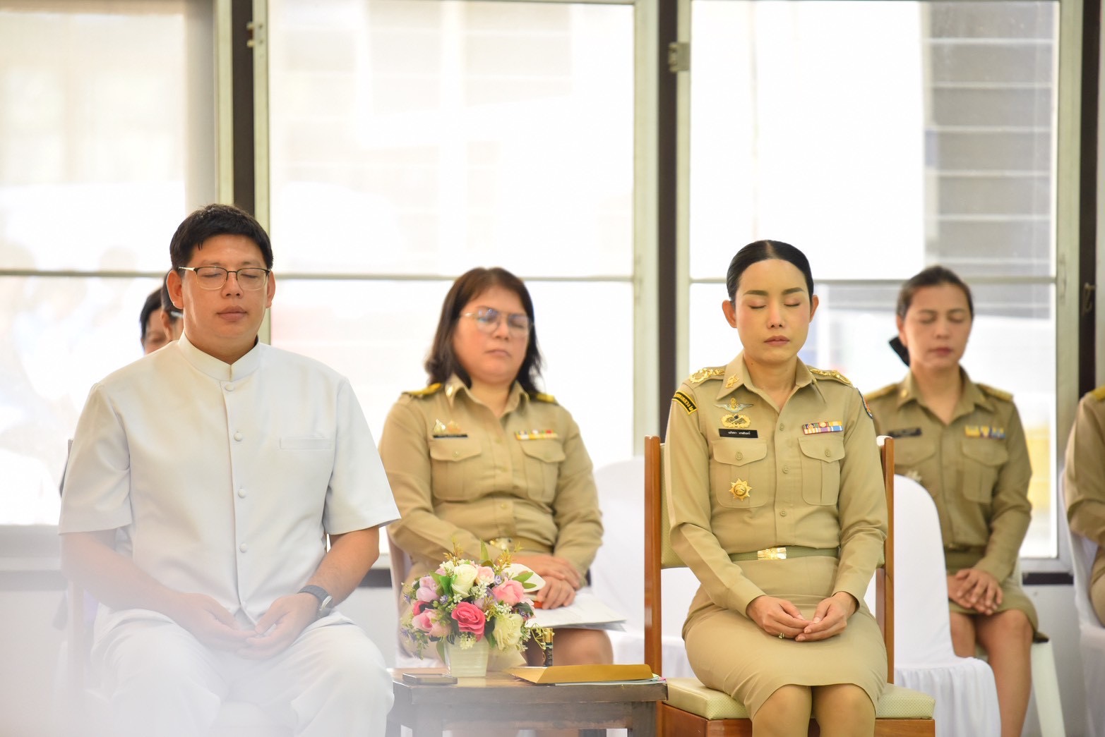วัดพระธรรมกาย และมูลนิธิธรรมกาย ได้ให้การสนับสนุนสถานที่ สิ่งอำนวยความสะดวก เพื่อรองรับการจัดประชุมของหน่วยงานภาครัฐในพื้นที่