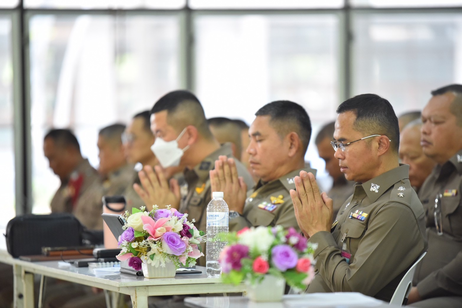 วัดพระธรรมกาย และมูลนิธิธรรมกาย ได้ให้การสนับสนุนสถานที่ สิ่งอำนวยความสะดวก เพื่อรองรับการจัดประชุมของหน่วยงานภาครัฐในพื้นที่