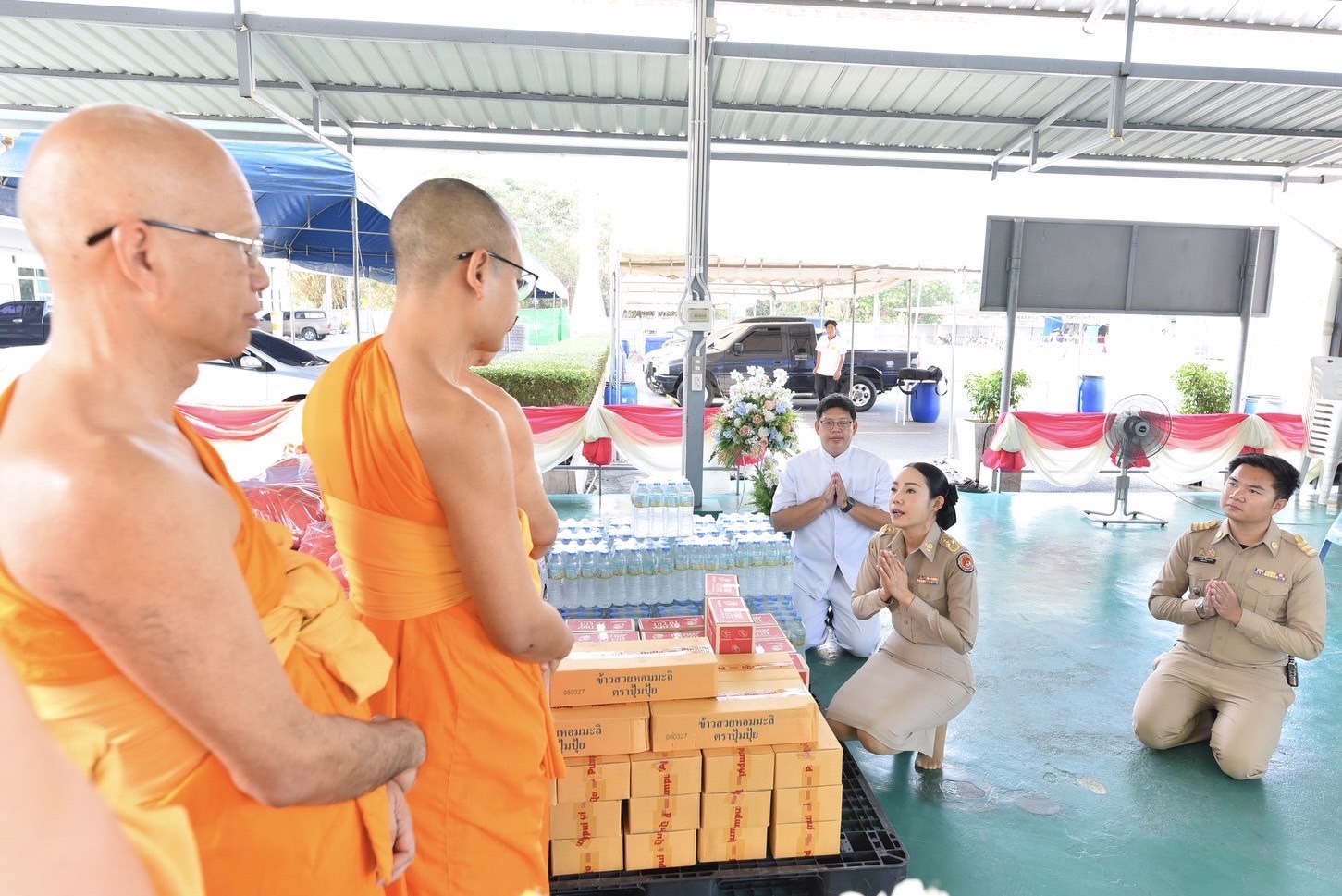 วัดพระธรรมกาย มูลนิธิธรรมกายและคณะศิษยานุศิษย์ ขับเคลื่อนภารกิจสาธารณสงเคราะห์ สู่ “วัดกลางใจชุมชน” หนุนความปลอดภัยช่วงเทศกาลสงกรานต์-ดูแลประชาชนกลุ่มเปราะบาง