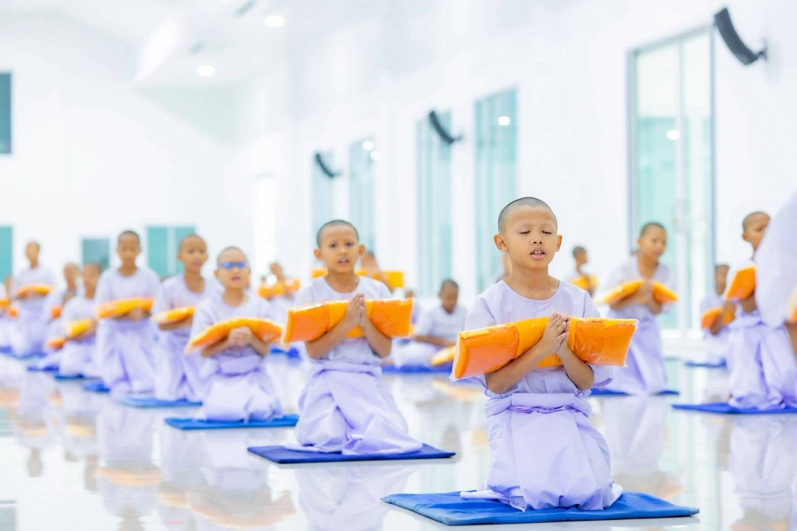 ศูนย์อบรมเยาวชนลาดหลุมแก้ว จัดพิธีบรรพชาสามเณร